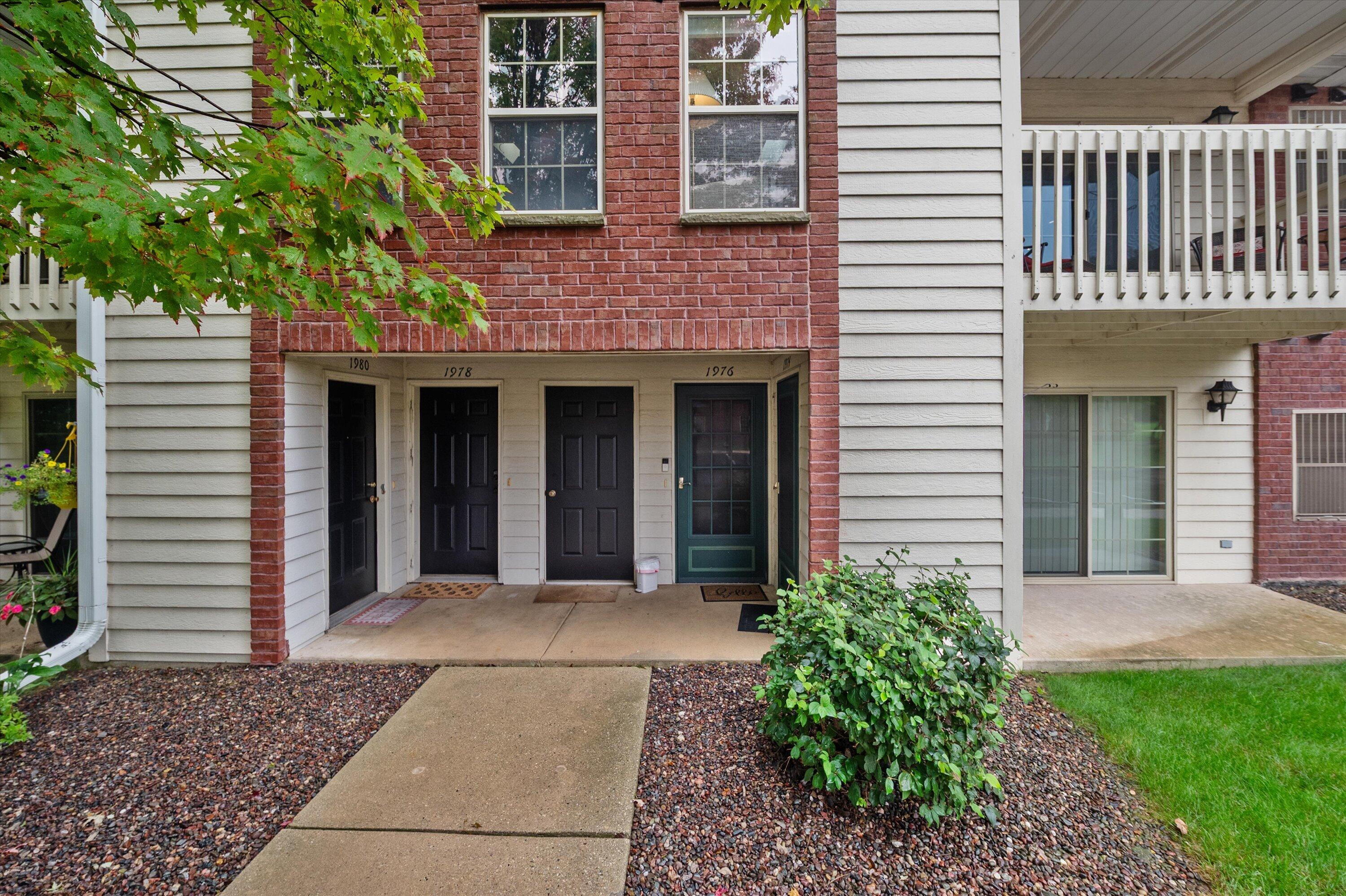 1976 Parknoll Ln