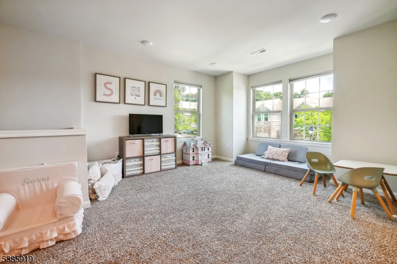 56 Albert Ct