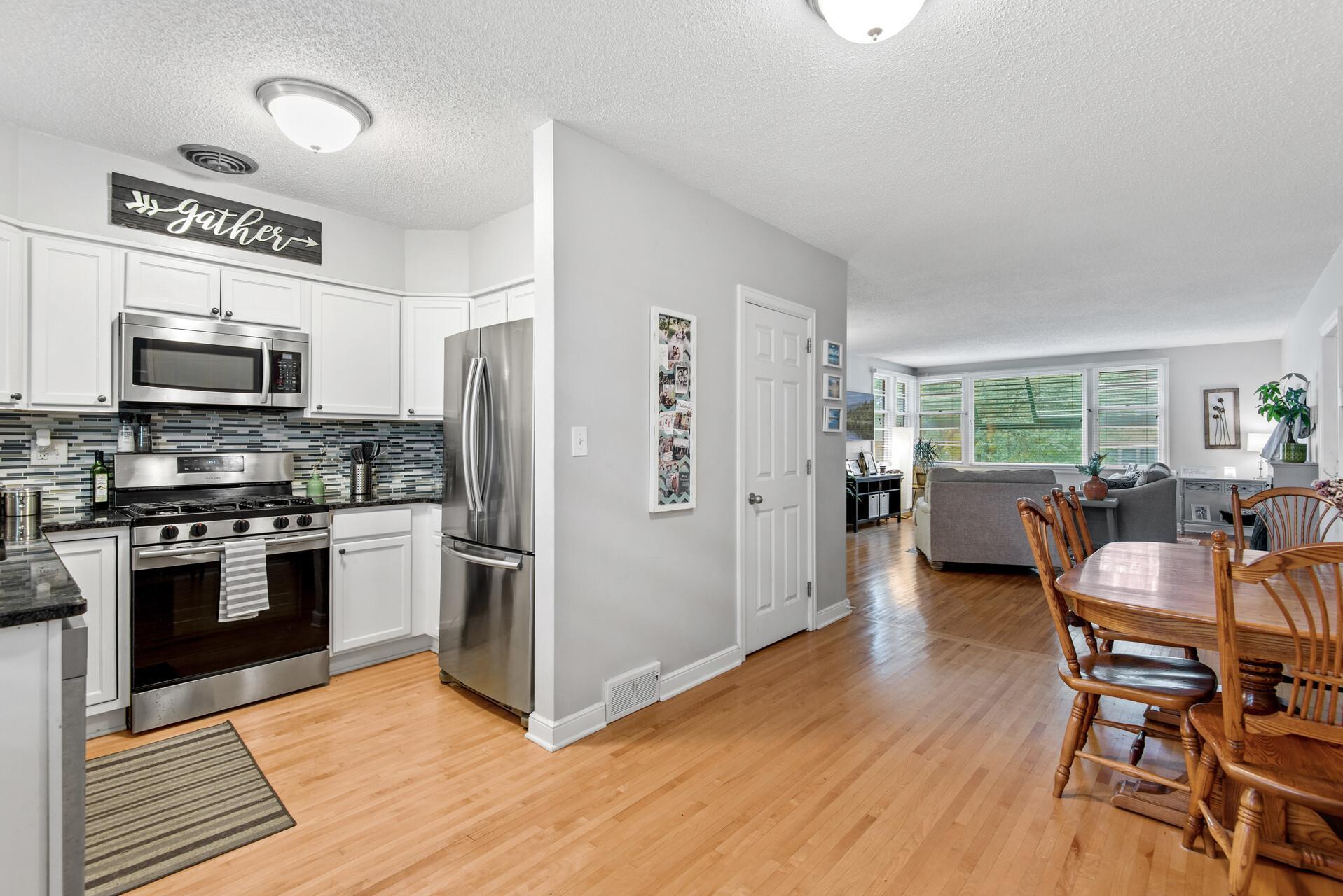 3527 Dupont Avenue S Unit: 4