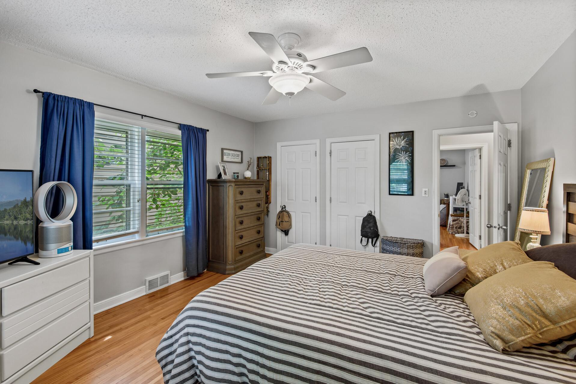 3527 Dupont Avenue S Unit: 4