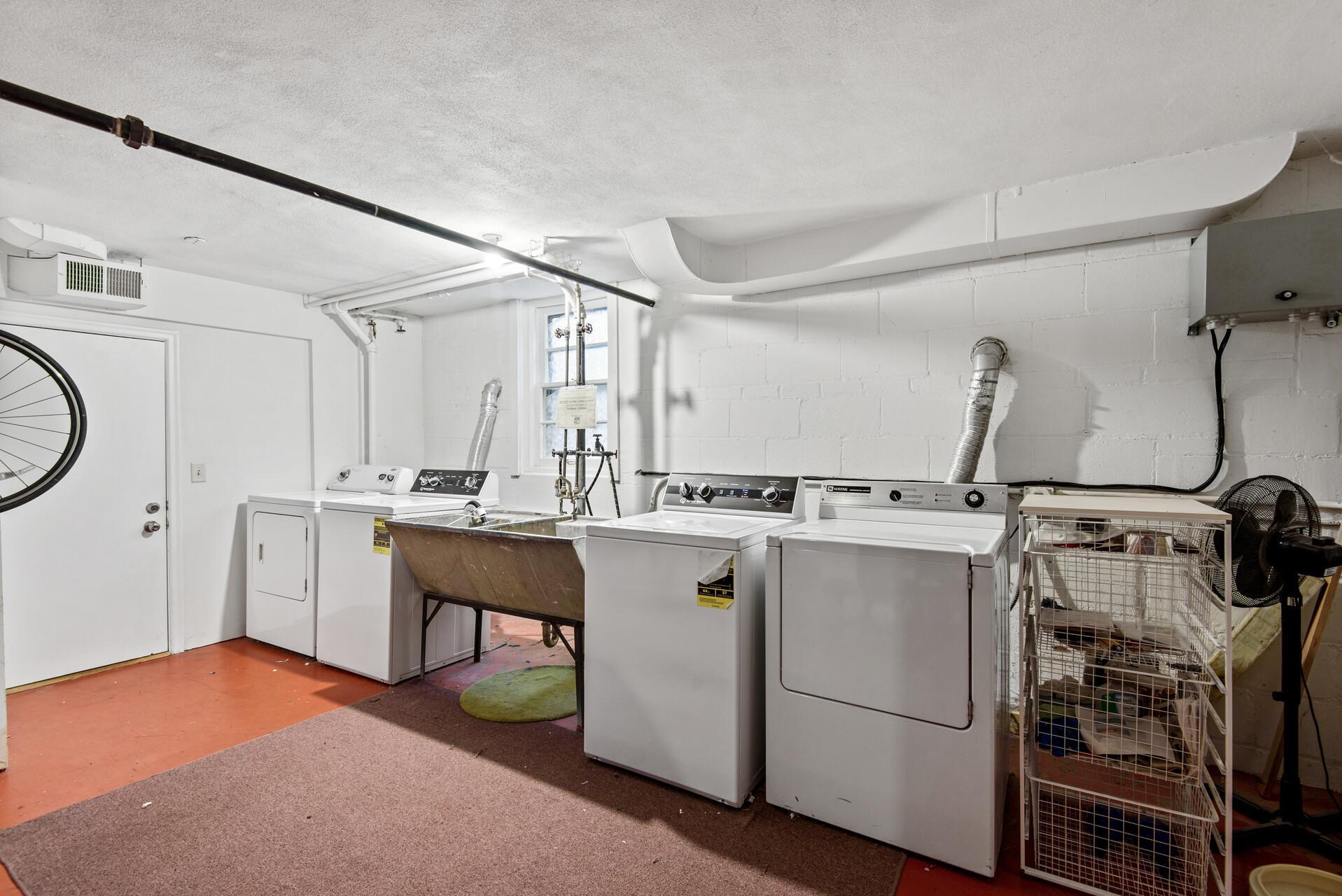 3527 Dupont Avenue S Unit: 4