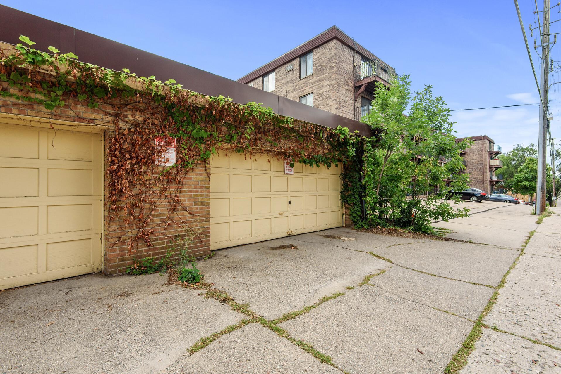 3527 Dupont Avenue S Unit: 4