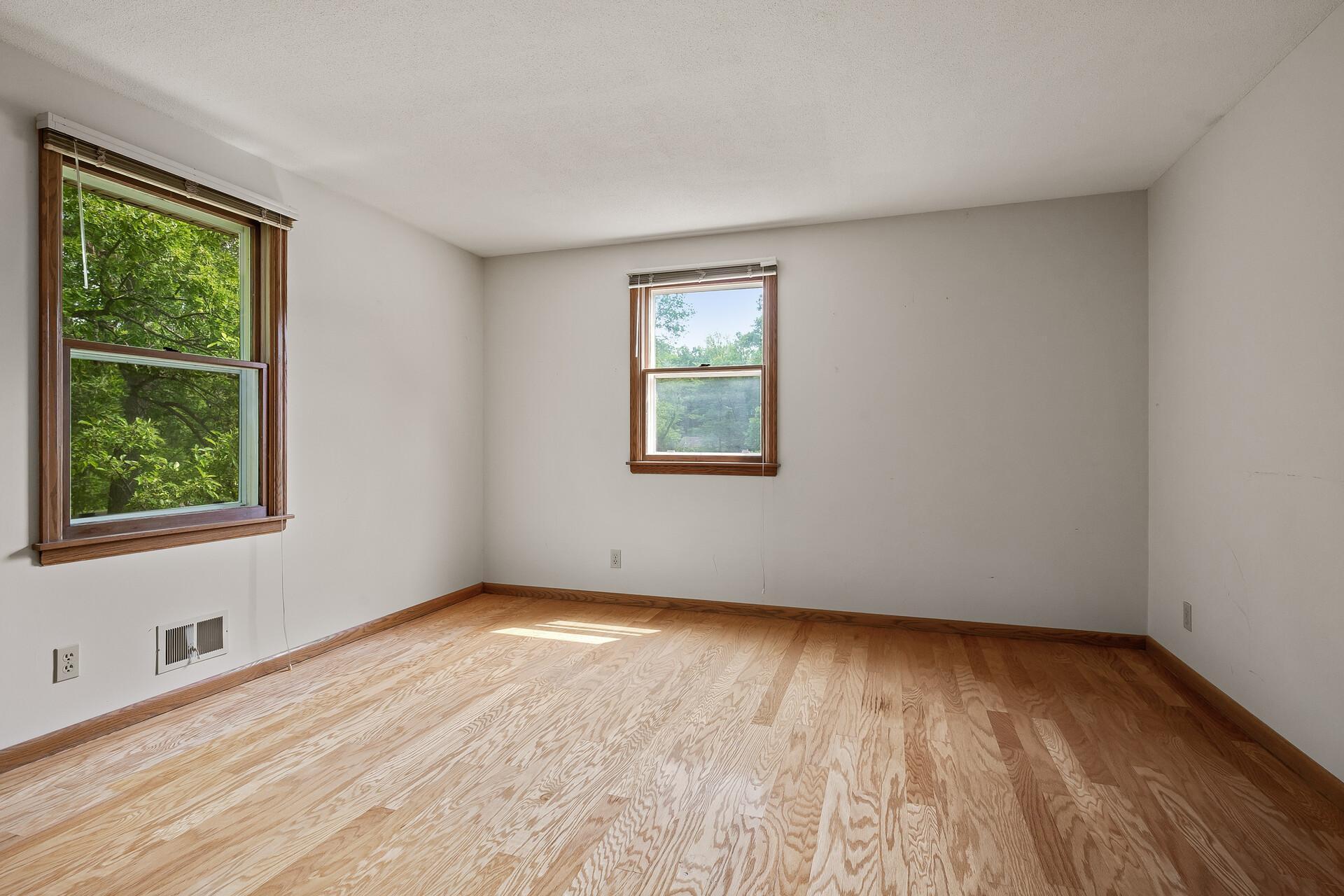 9 Woodhill Lane
