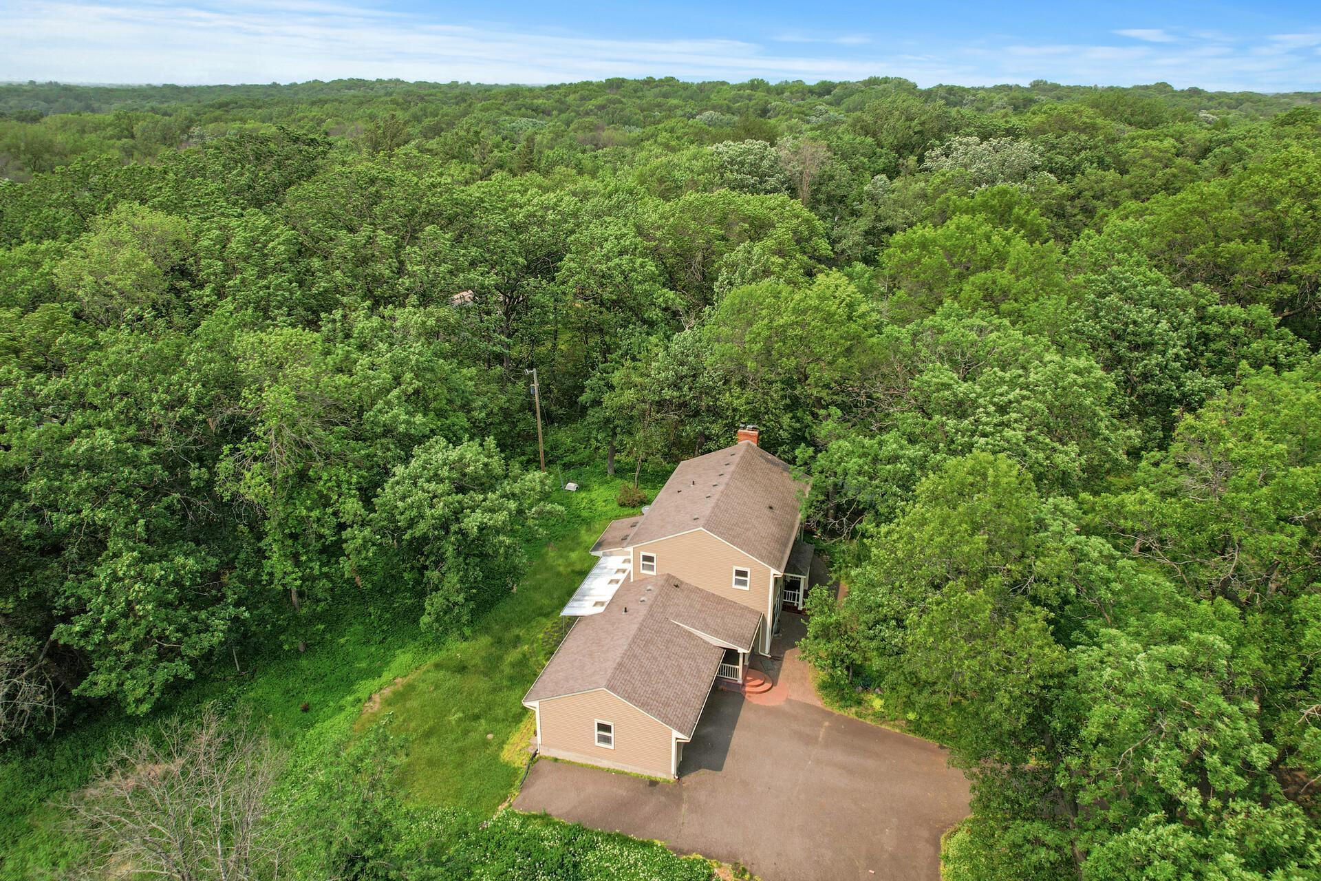 9 Woodhill Lane