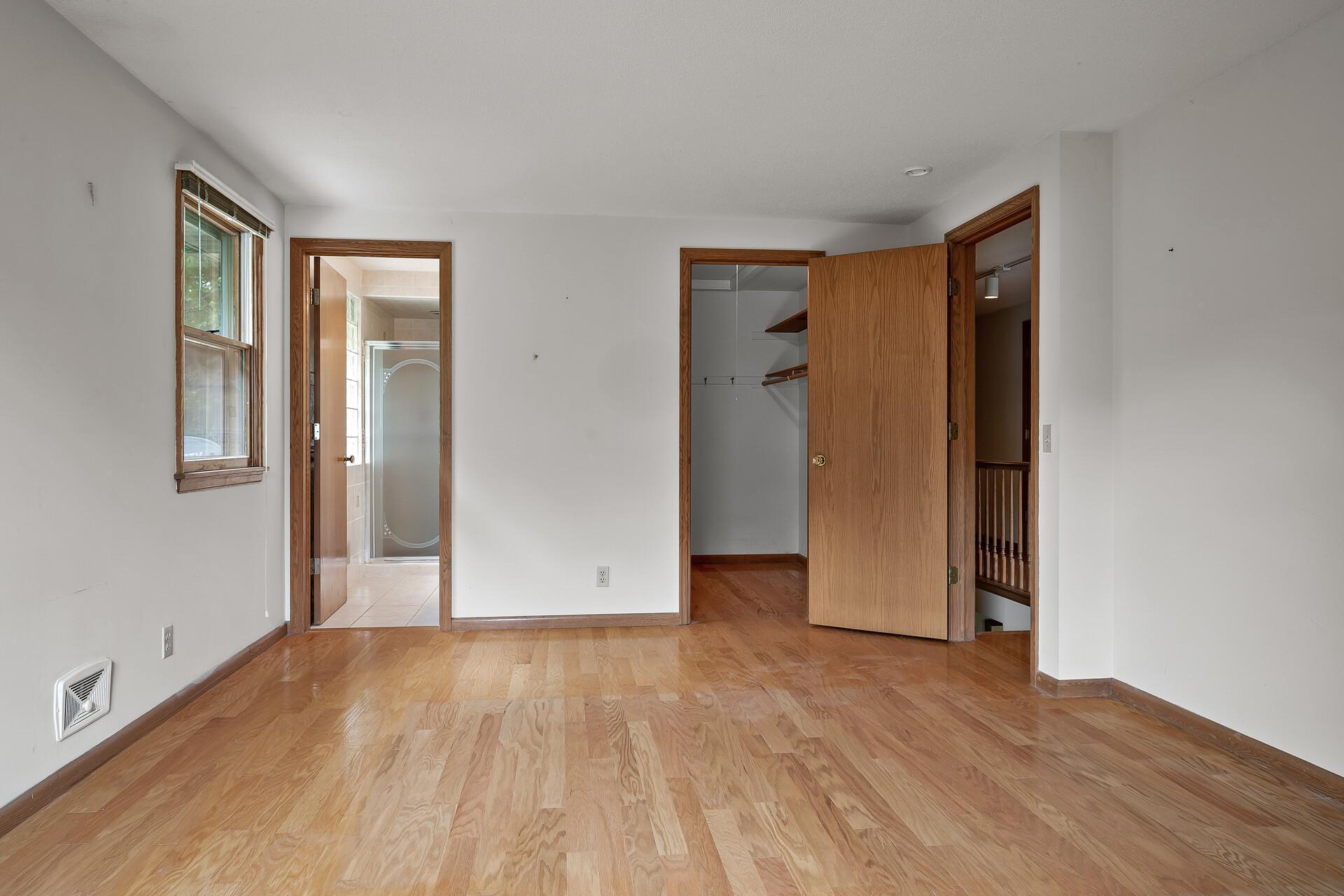 9 Woodhill Lane