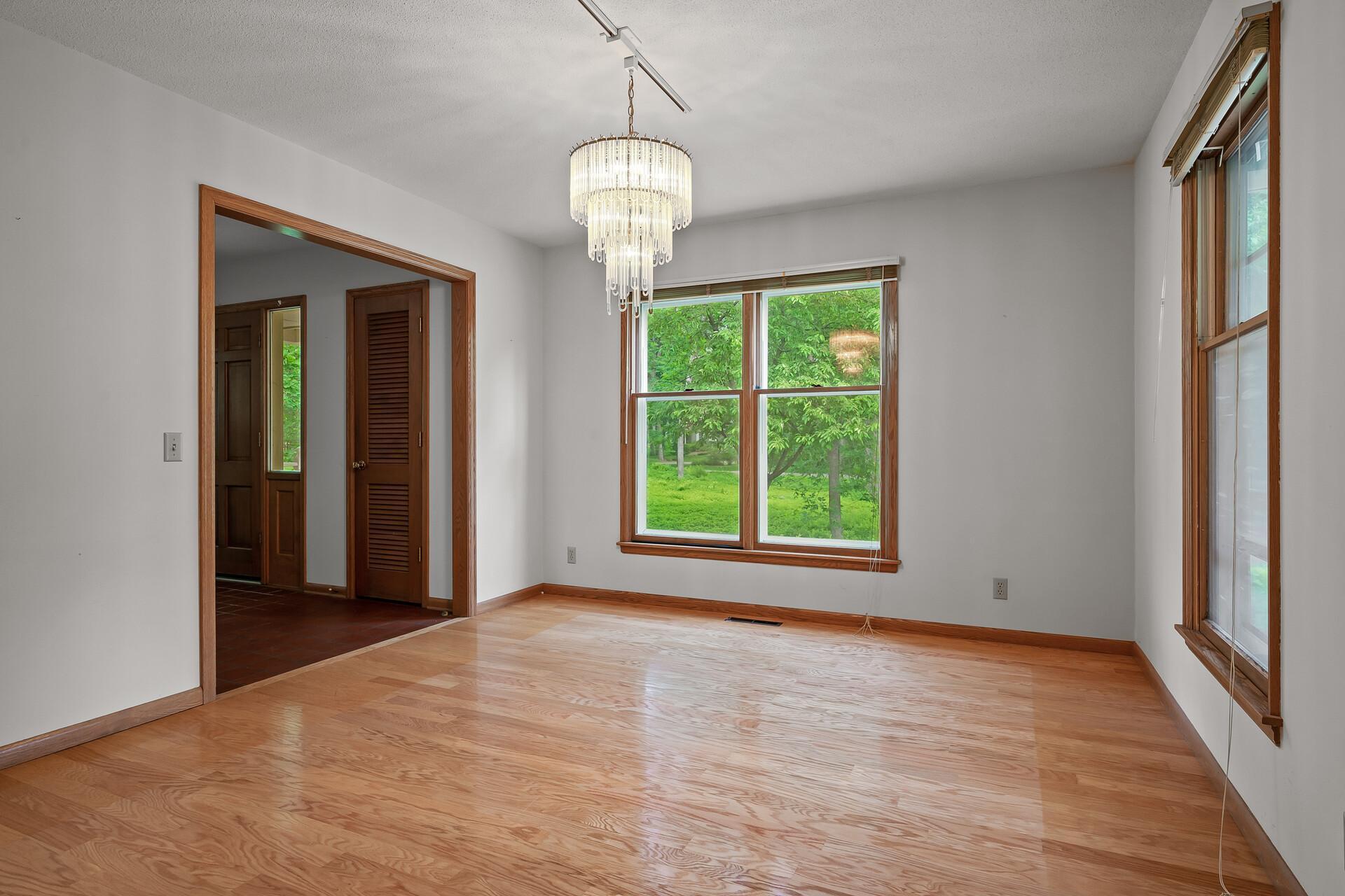 9 Woodhill Lane