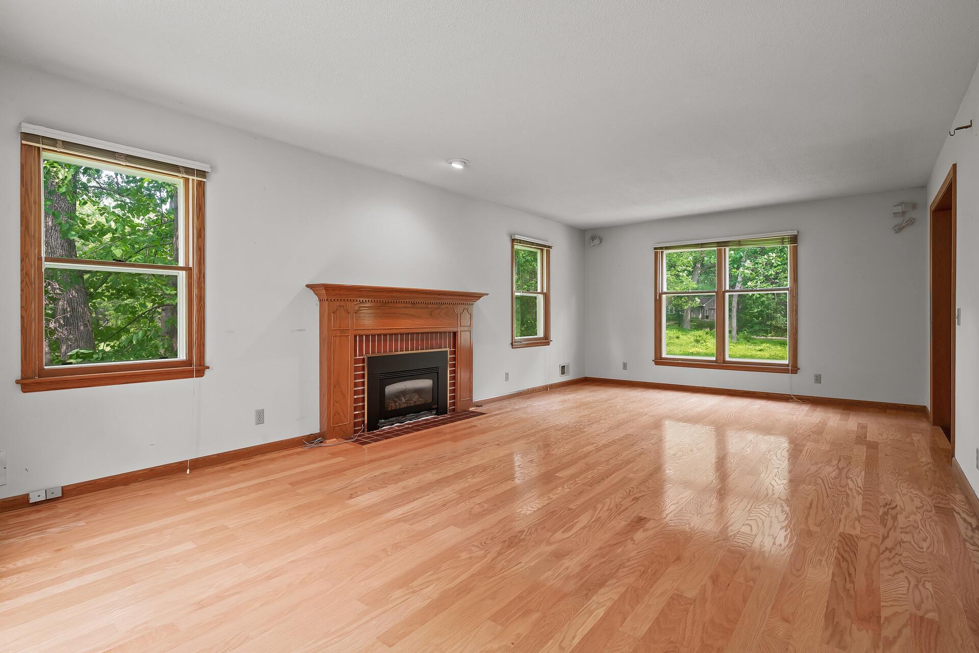 9 Woodhill Lane