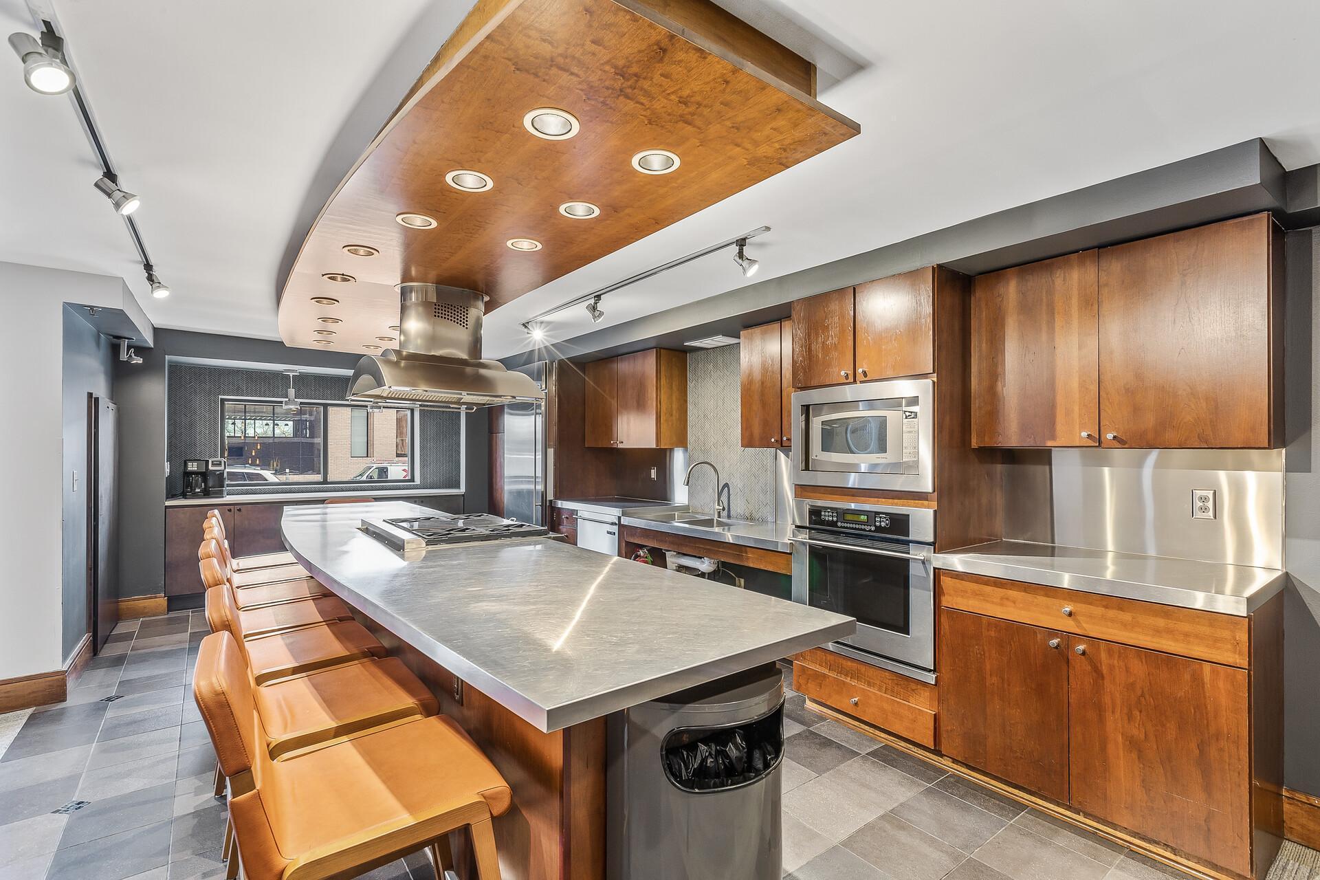 401 1st Street S Unit: 303