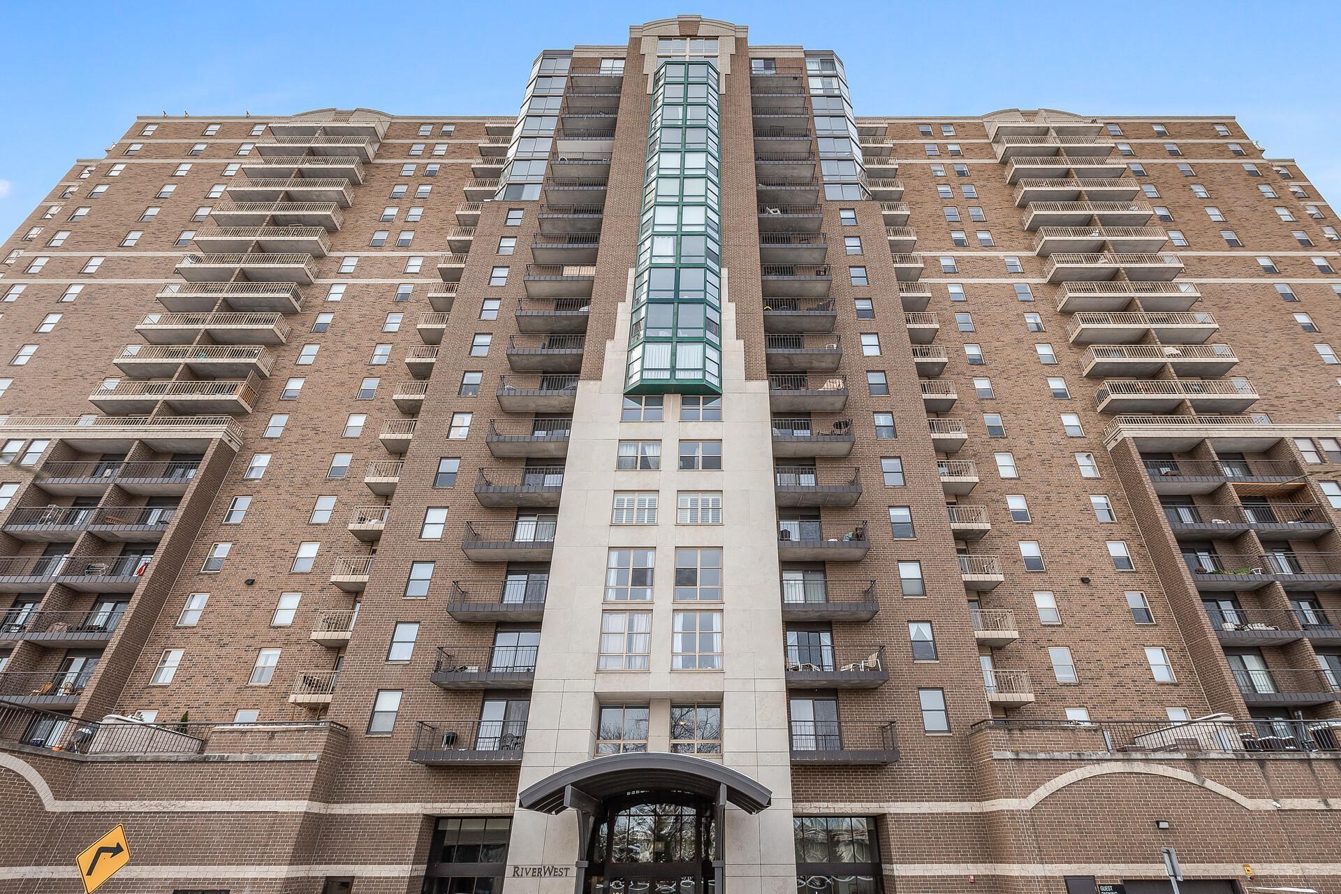 401 1st Street S Unit: 303
