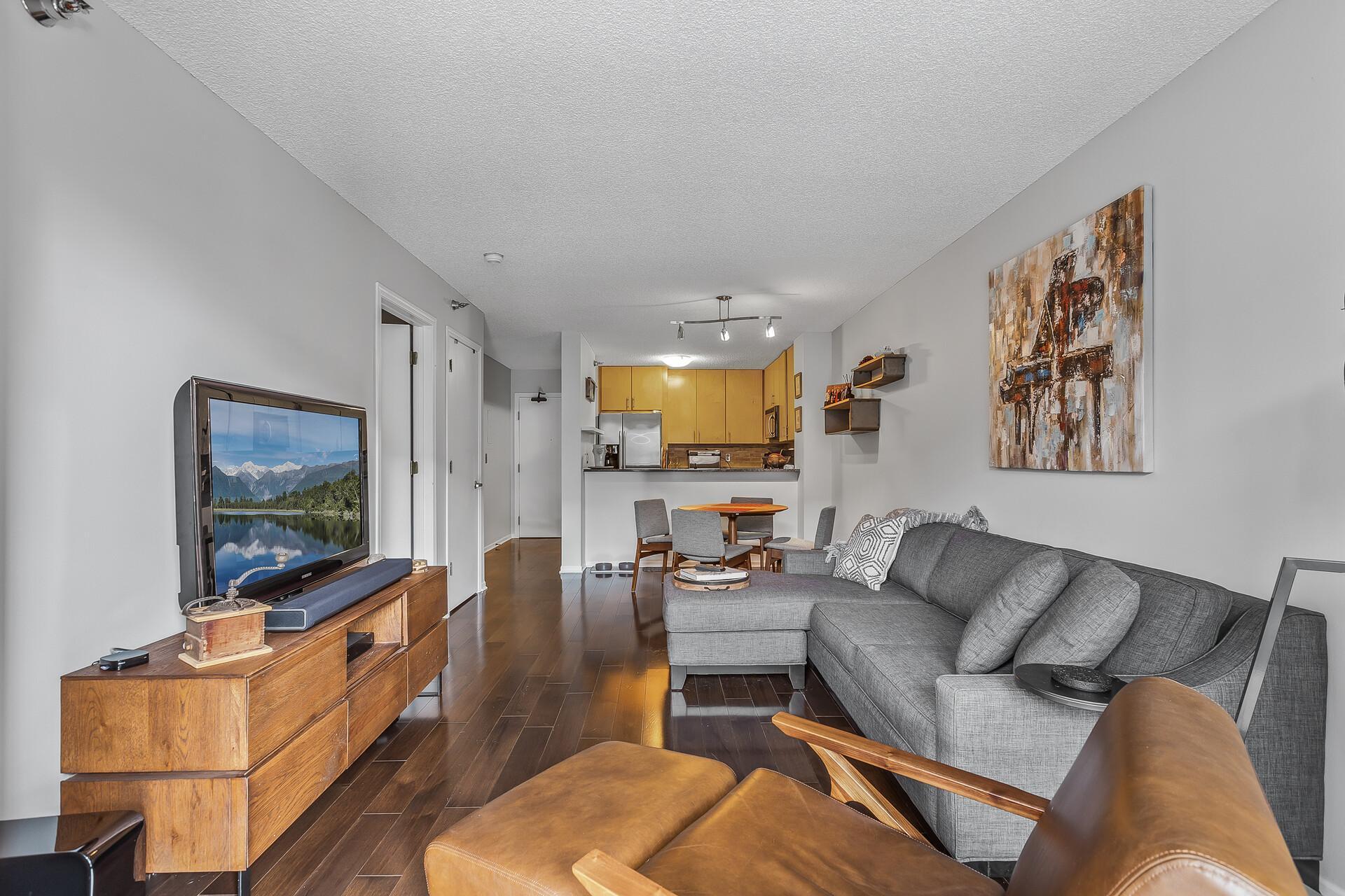 401 1st Street S Unit: 303