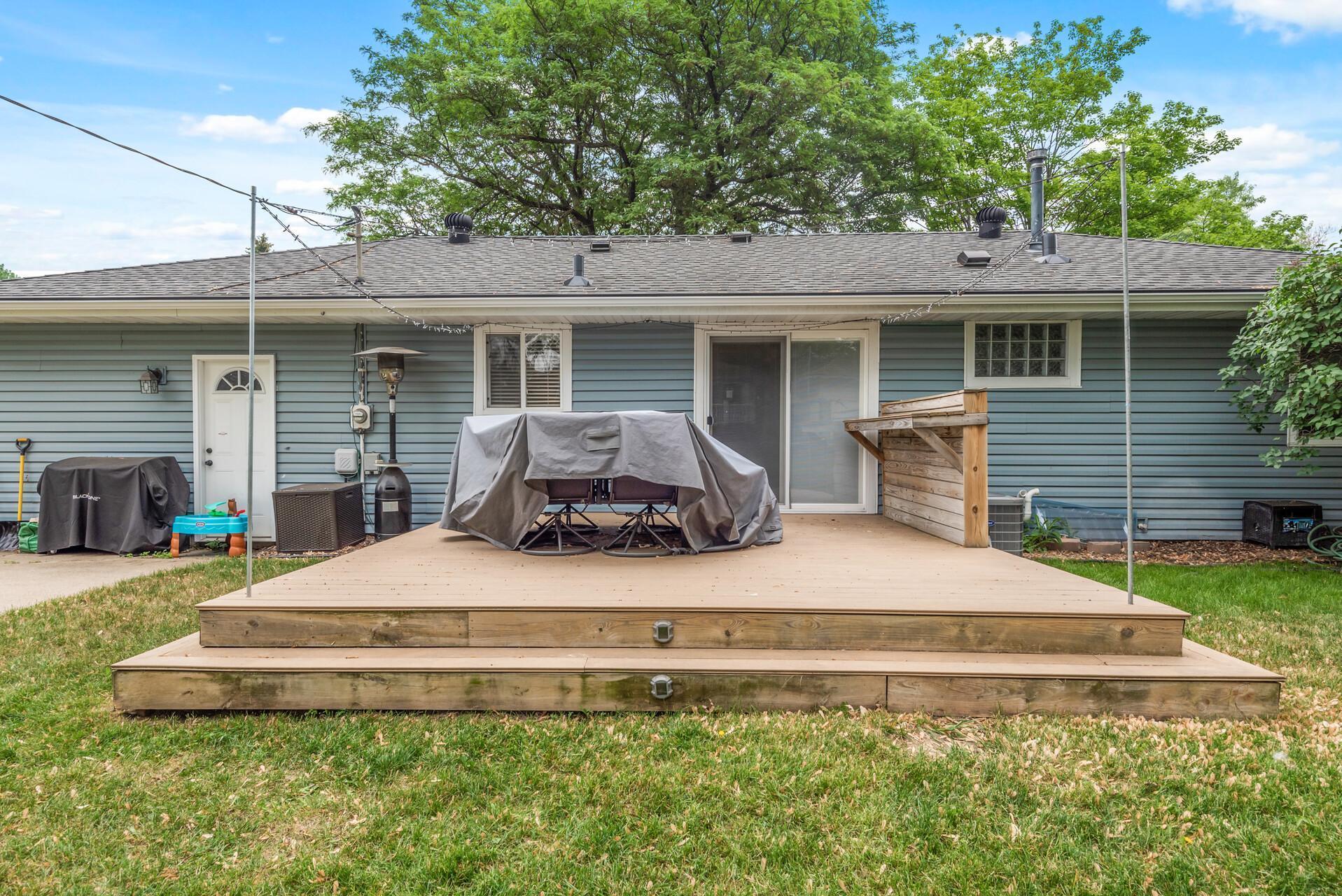 5841 Boone Avenue N
