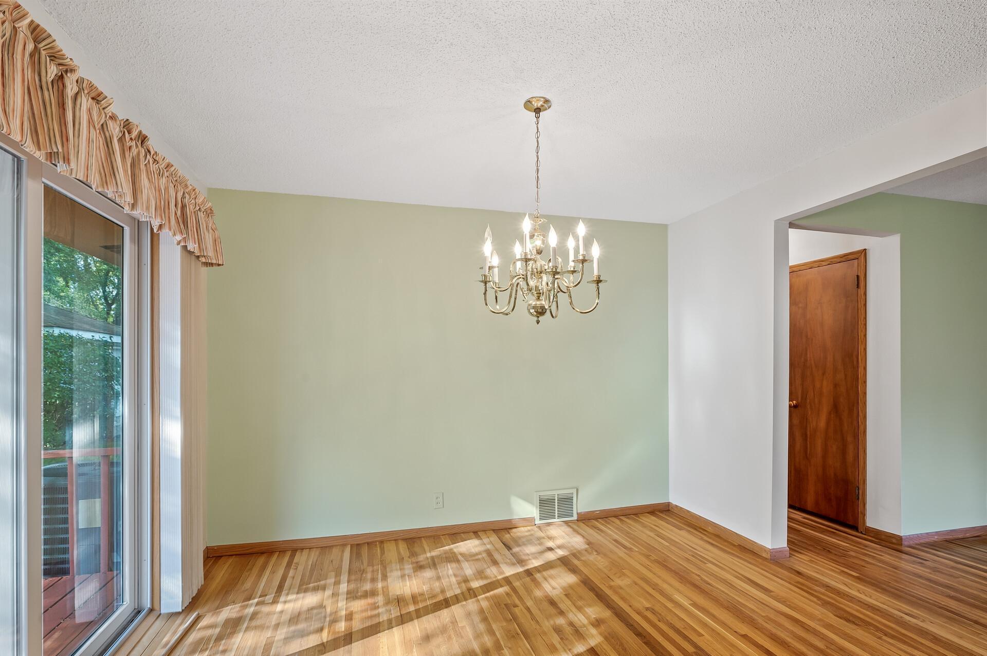 11212 Arrowhead Street NW