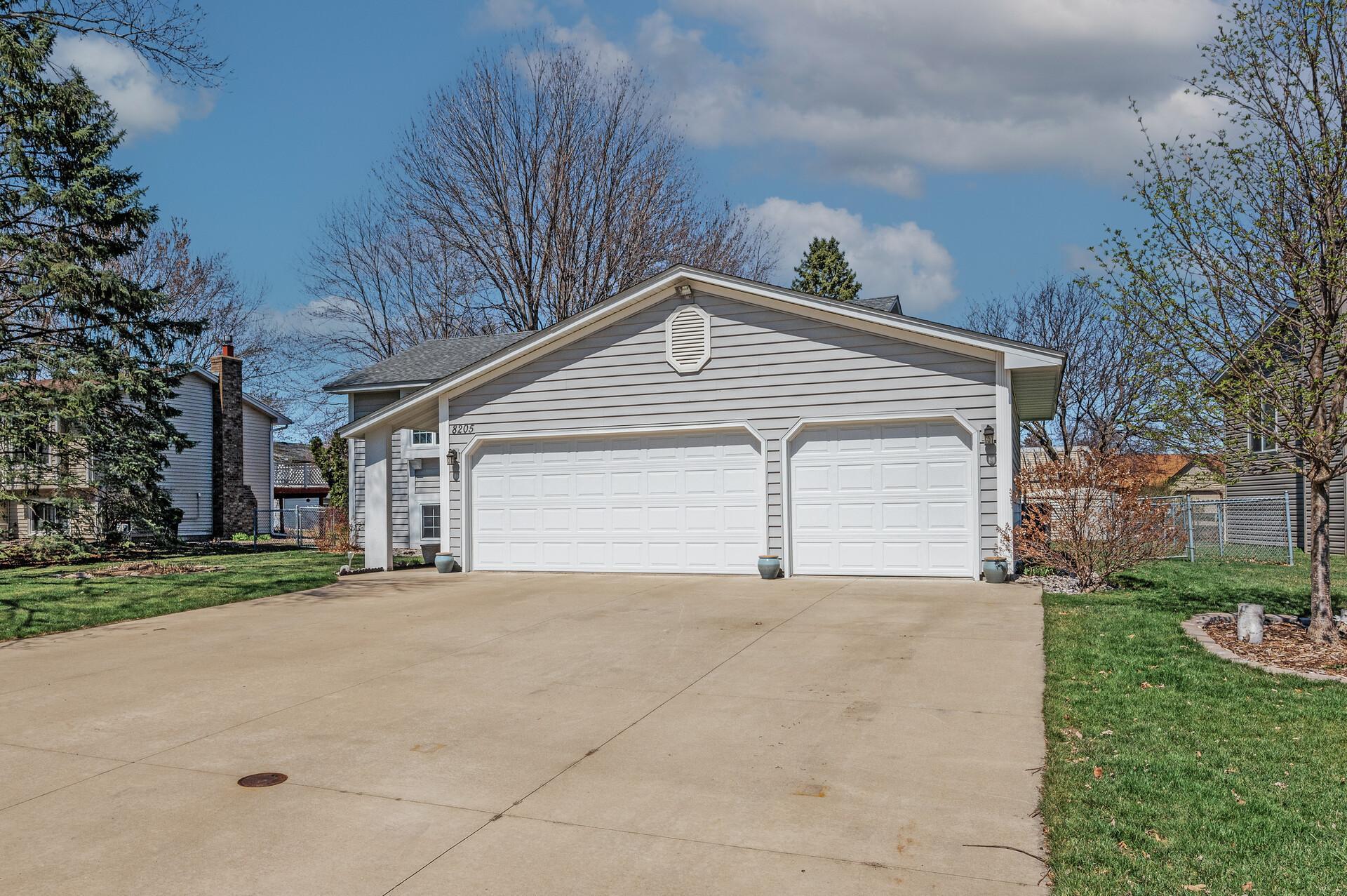 8205 Upper 145th Street W