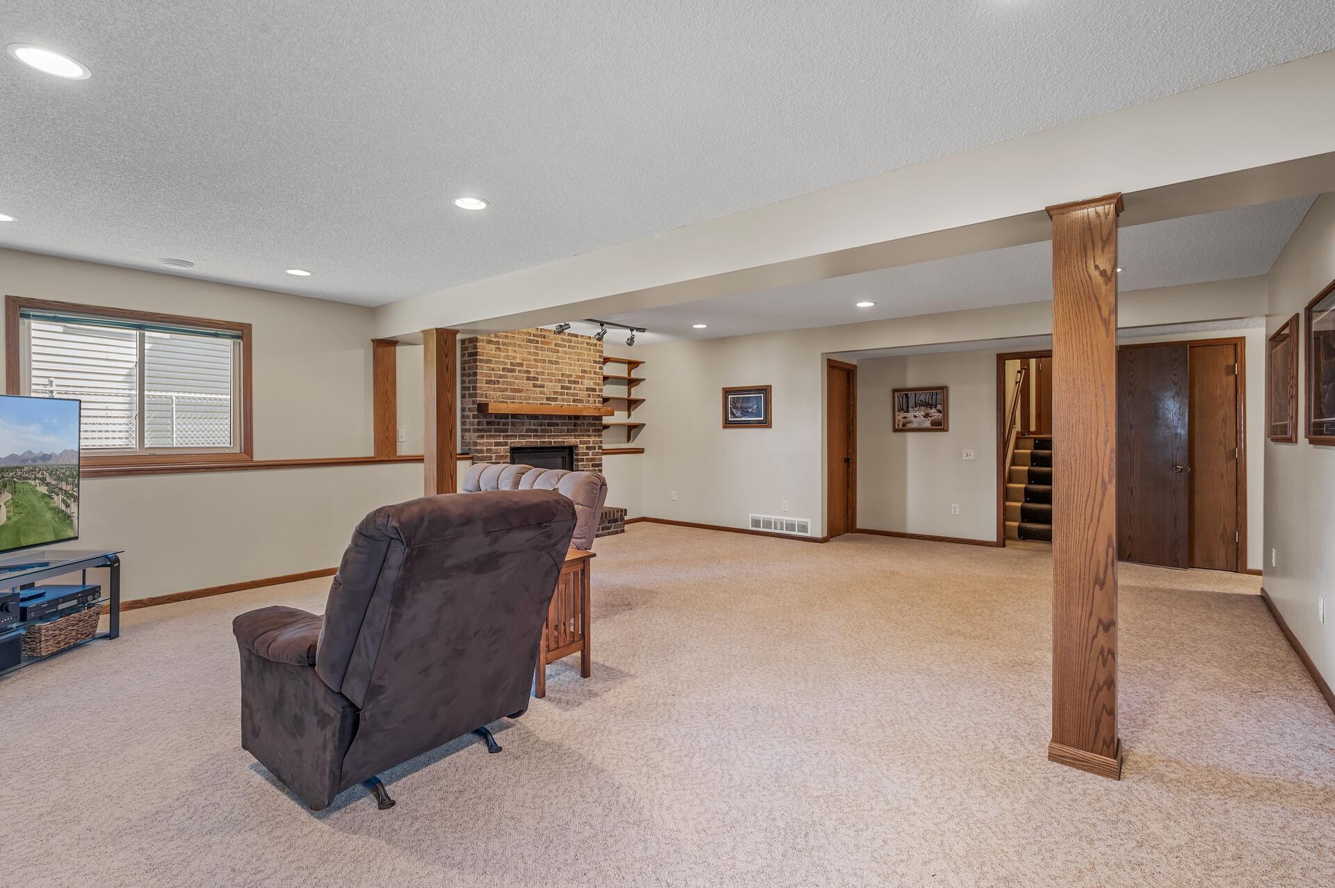 8205 Upper 145th Street W