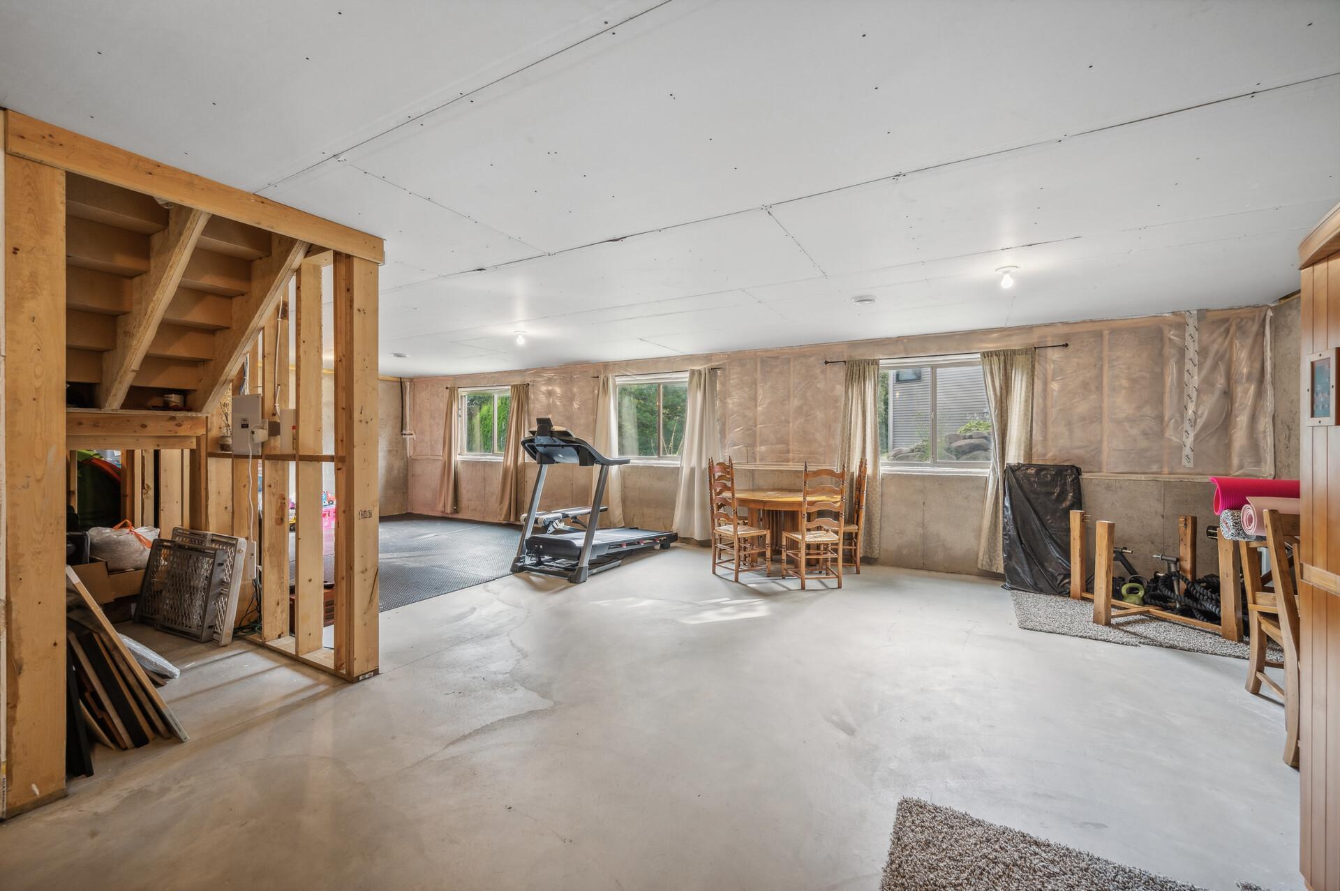 648 Lynn Court