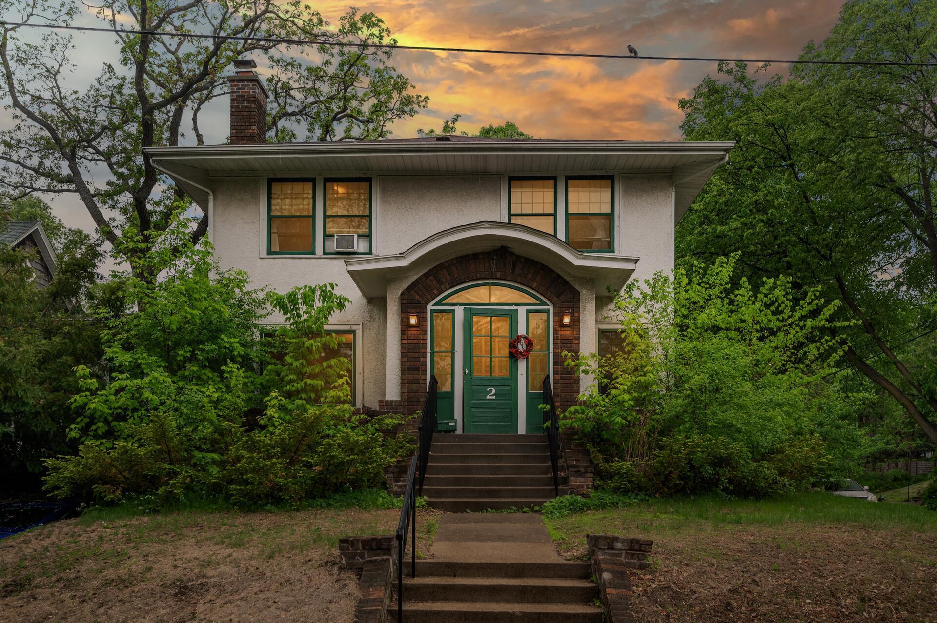 2 Melbourne Avenue SE
