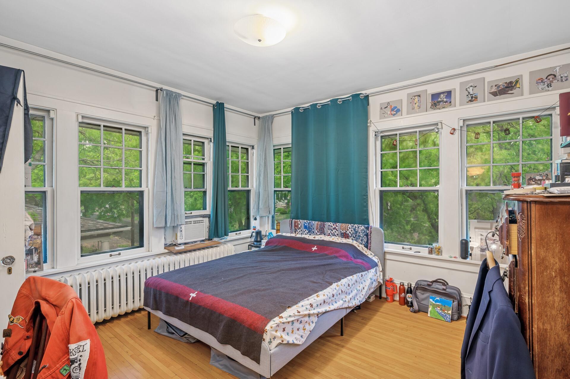 2 Melbourne Avenue SE