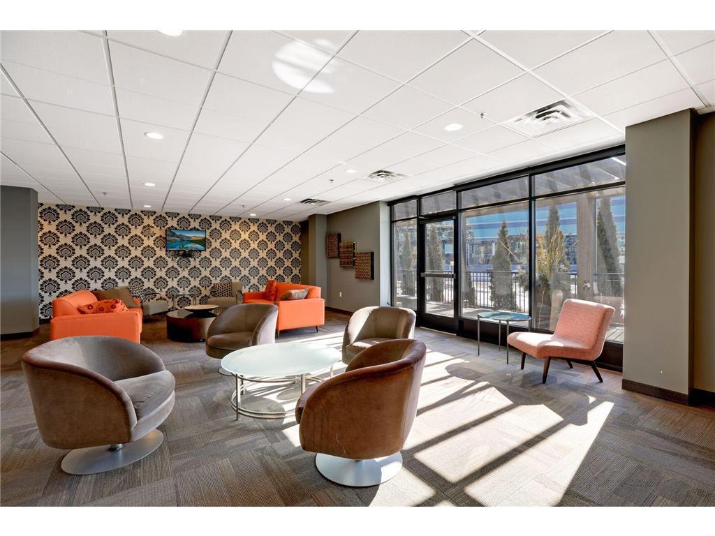 3104 W Lake Street Unit: 405