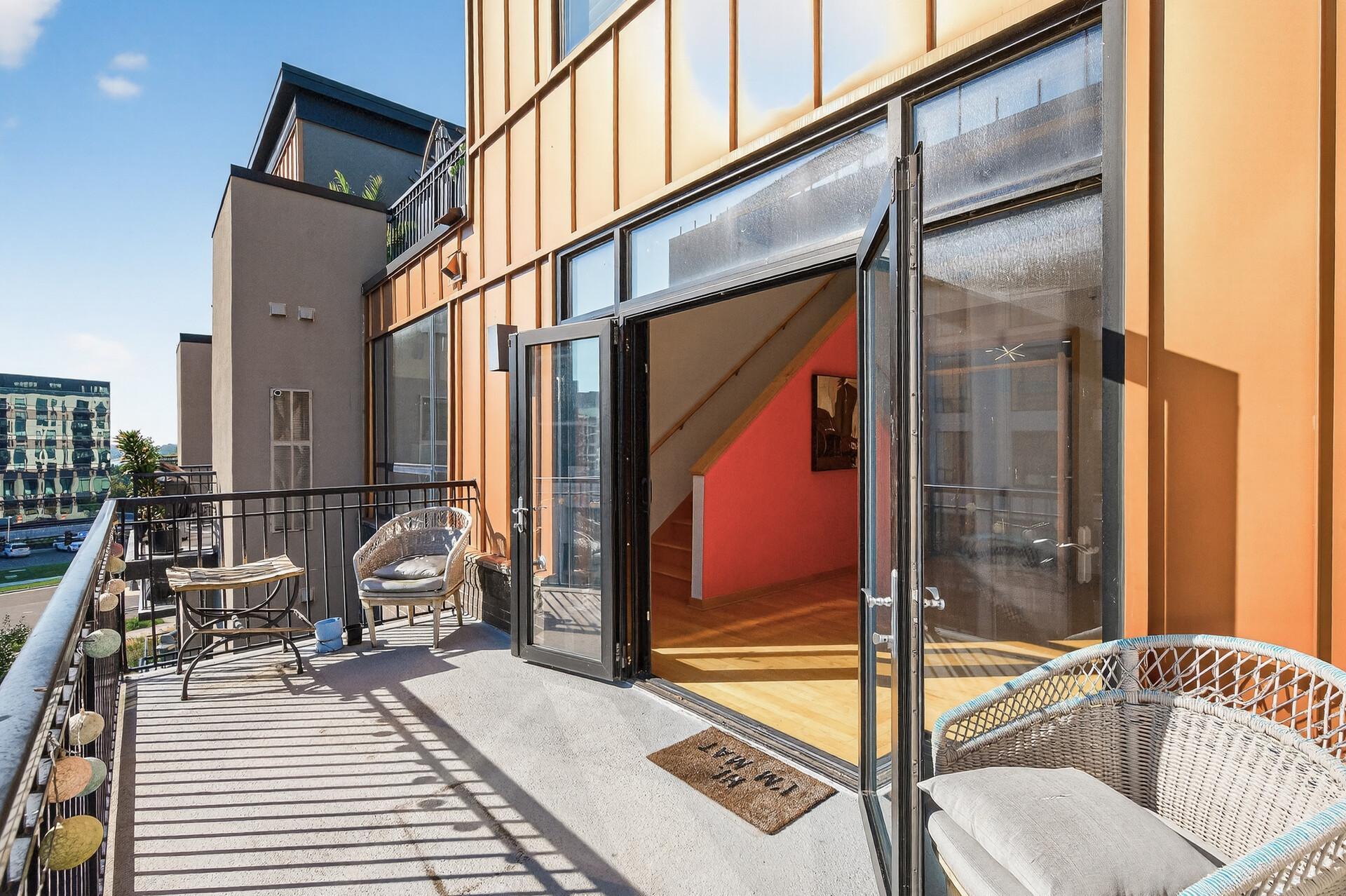 3104 W Lake Street Unit: 405