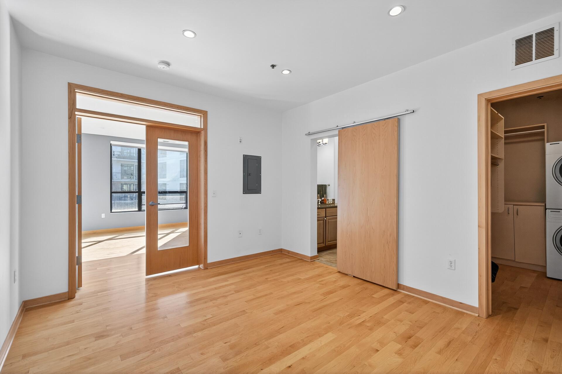 3104 W Lake Street Unit: 405
