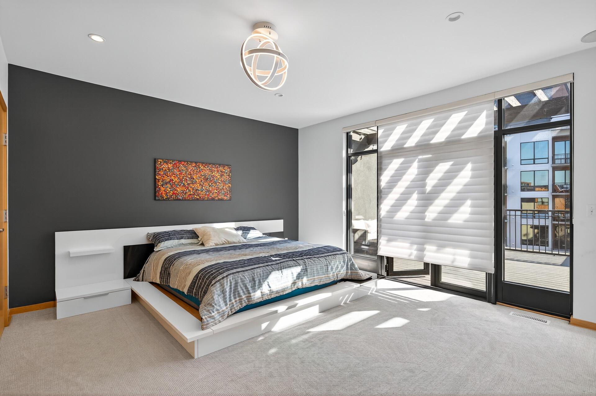 3104 W Lake Street Unit: 405