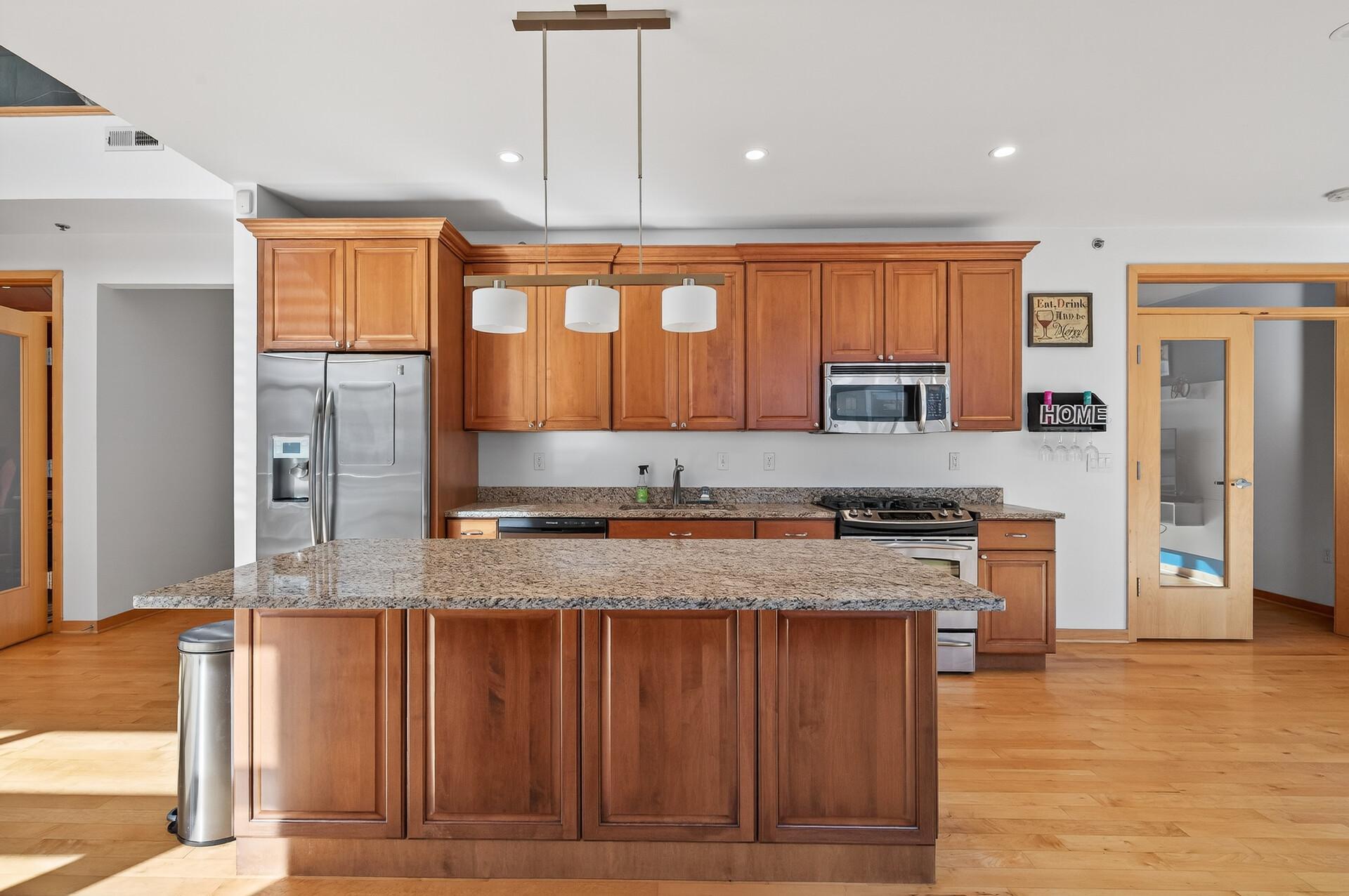 3104 W Lake Street Unit: 405