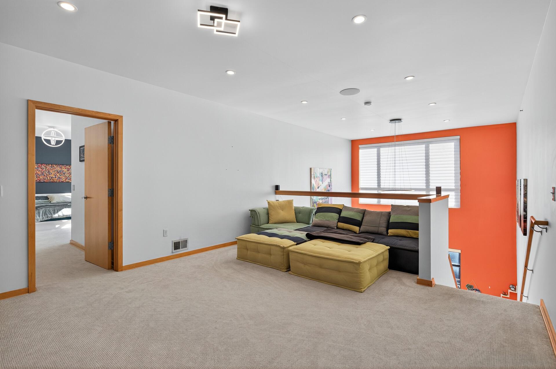 3104 W Lake Street Unit: 405