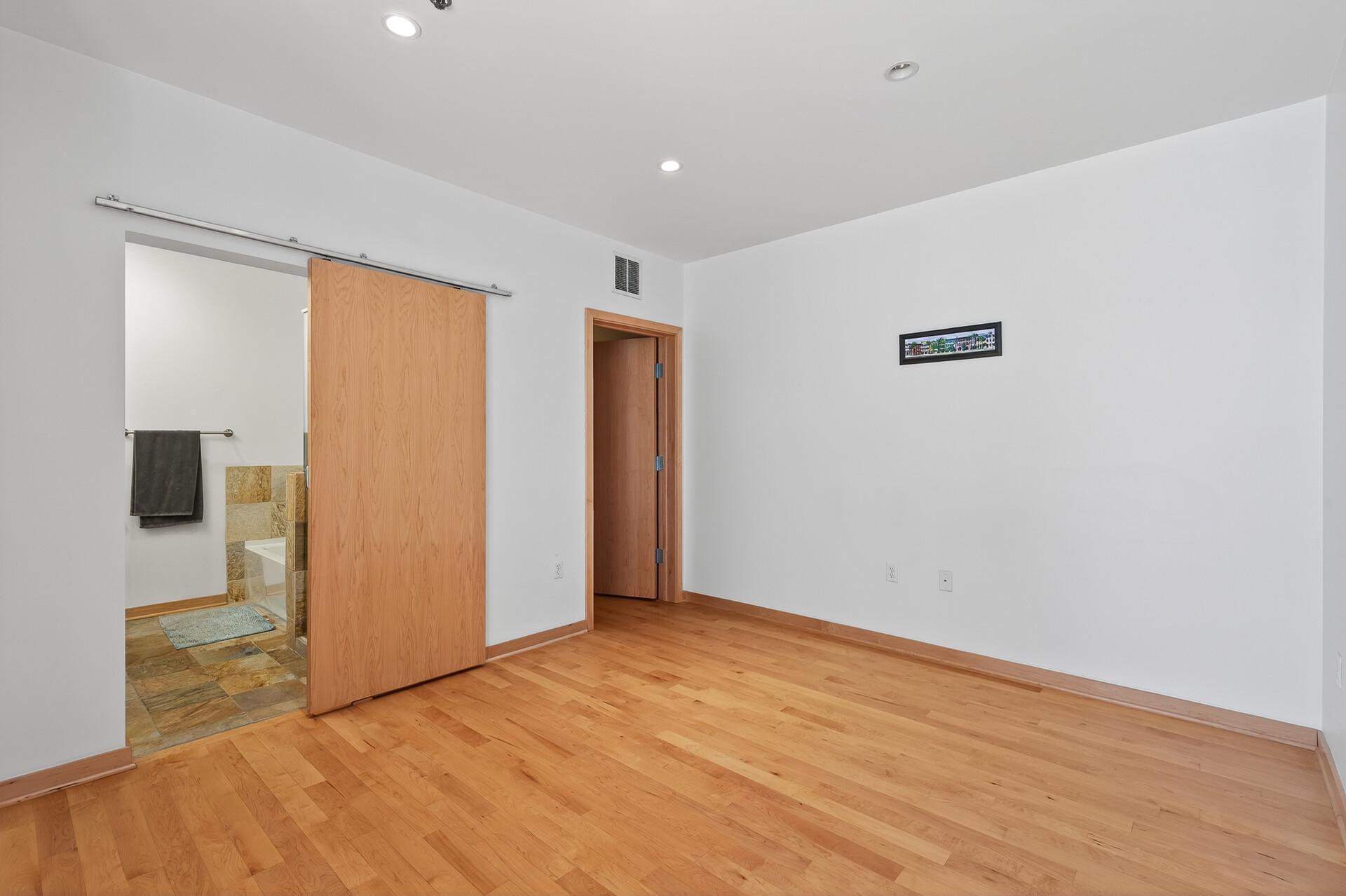 3104 W Lake Street Unit: 405