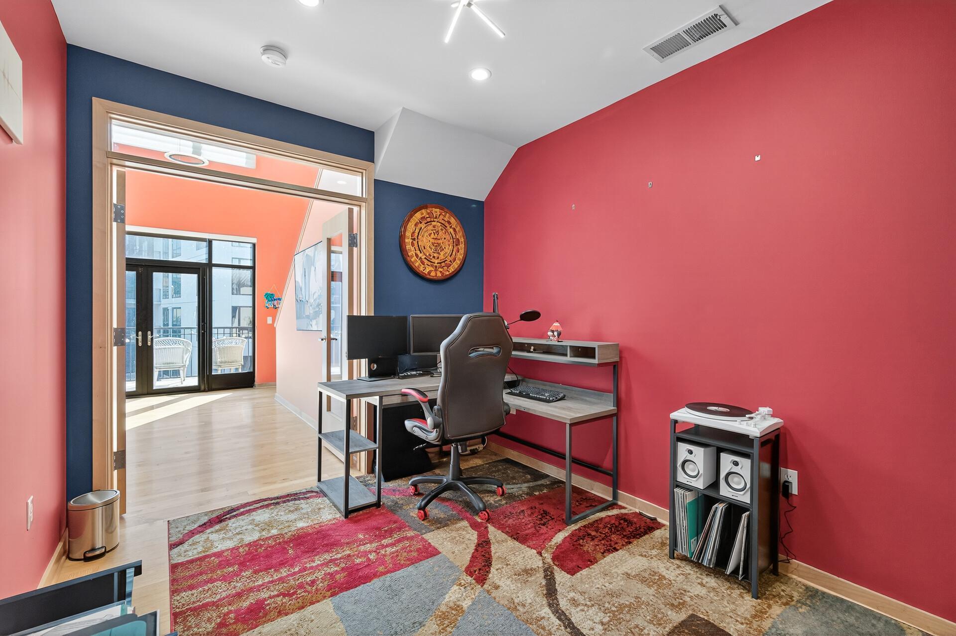 3104 W Lake Street Unit: 405