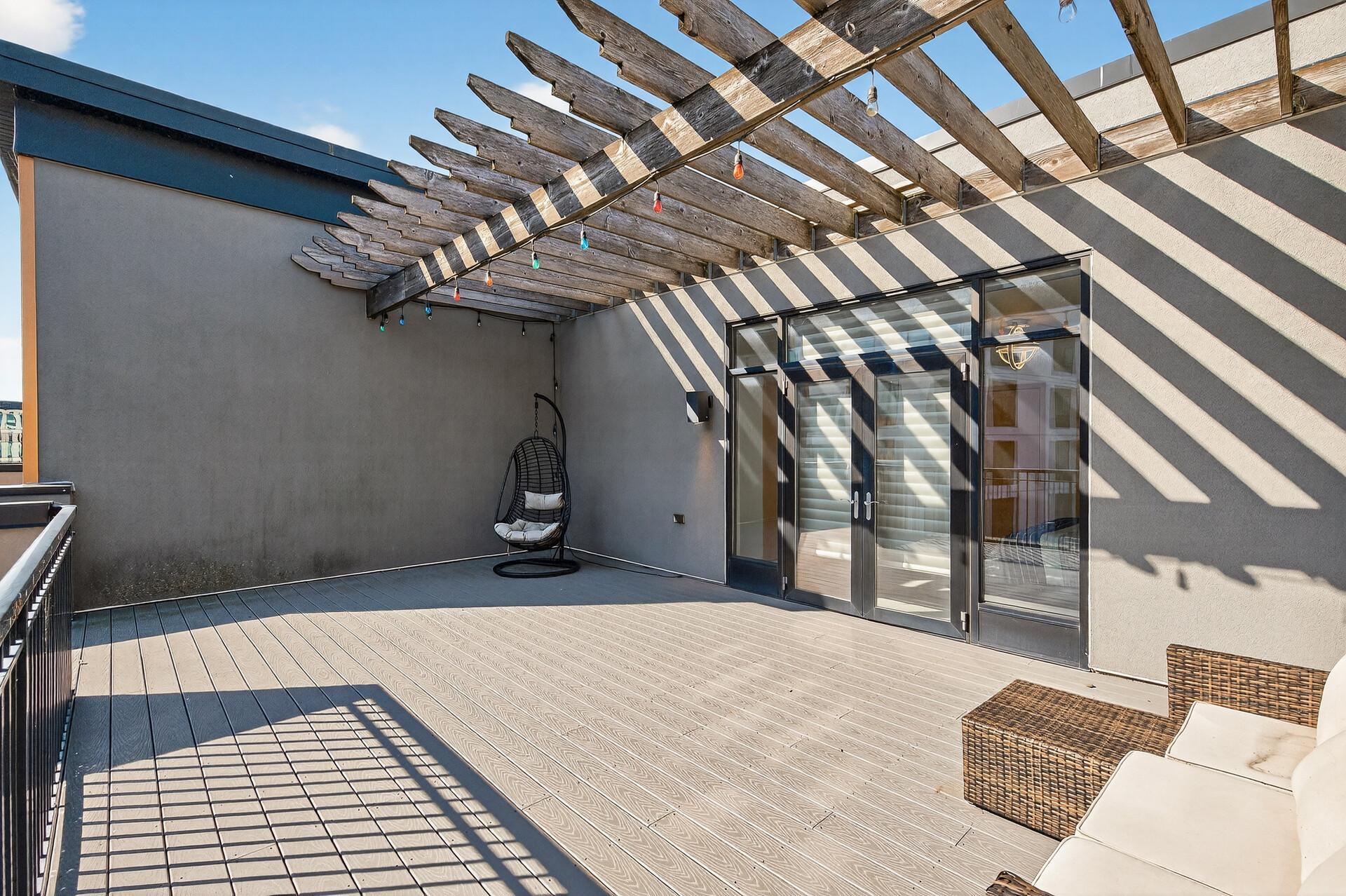 3104 W Lake Street Unit: 405