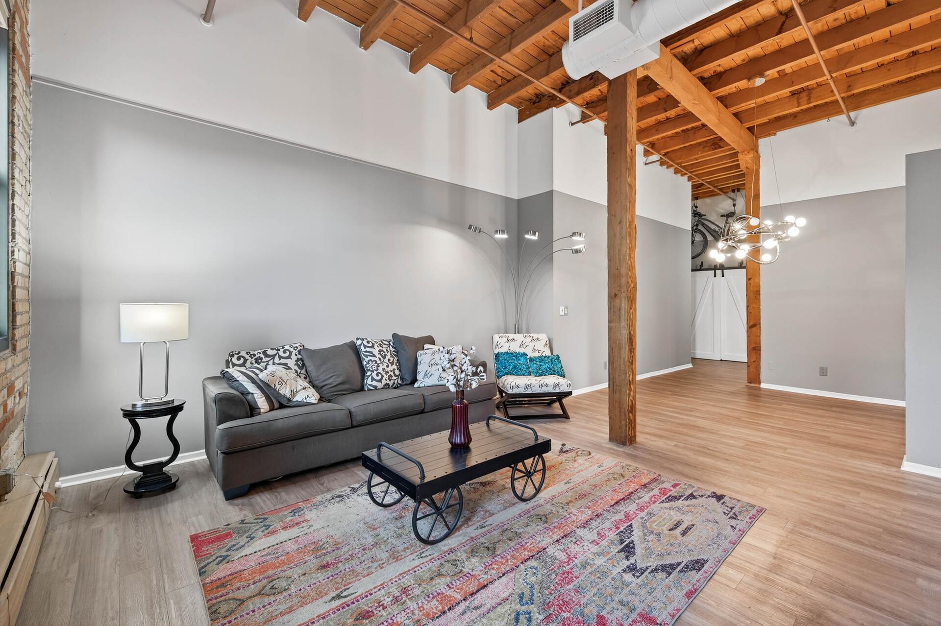 400 N 1st Street Unit: 611