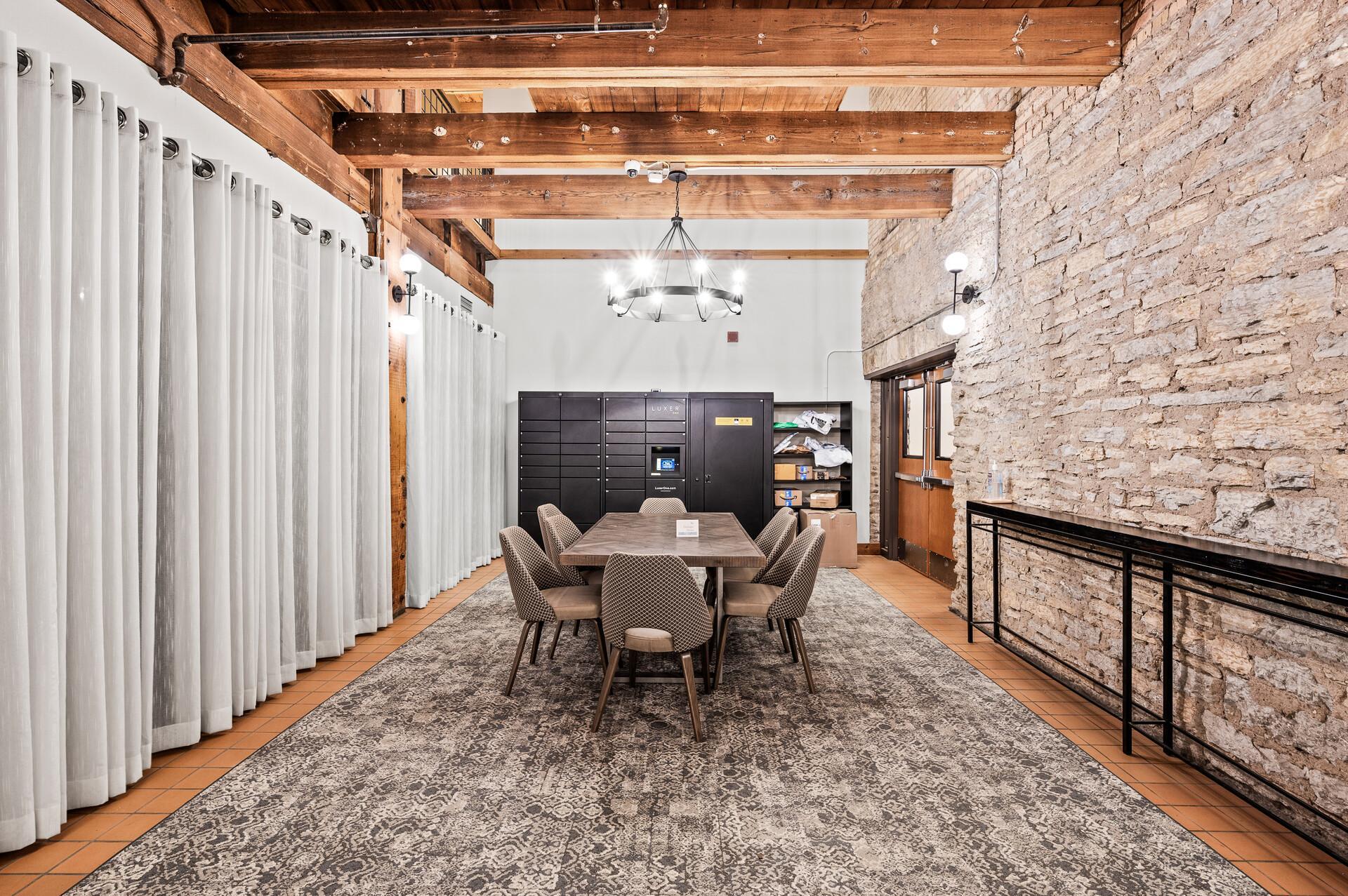 400 N 1st Street Unit: 611
