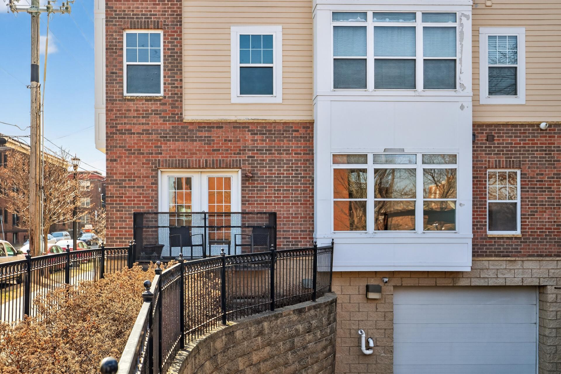 314 E 18th Street