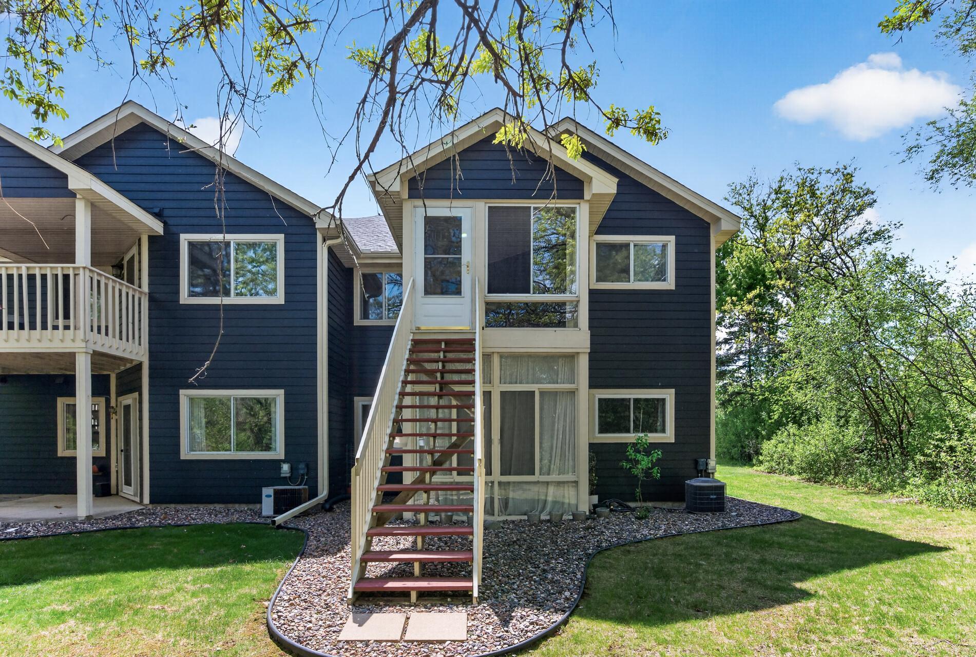 2494 Wilshire Court