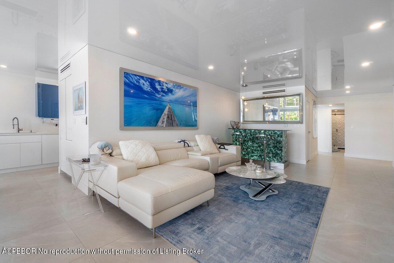 2784 S Ocean Boulevard, 105S