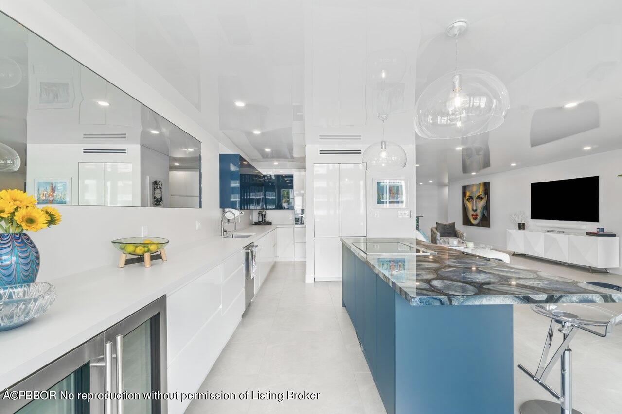 2784 S Ocean Boulevard, 105S