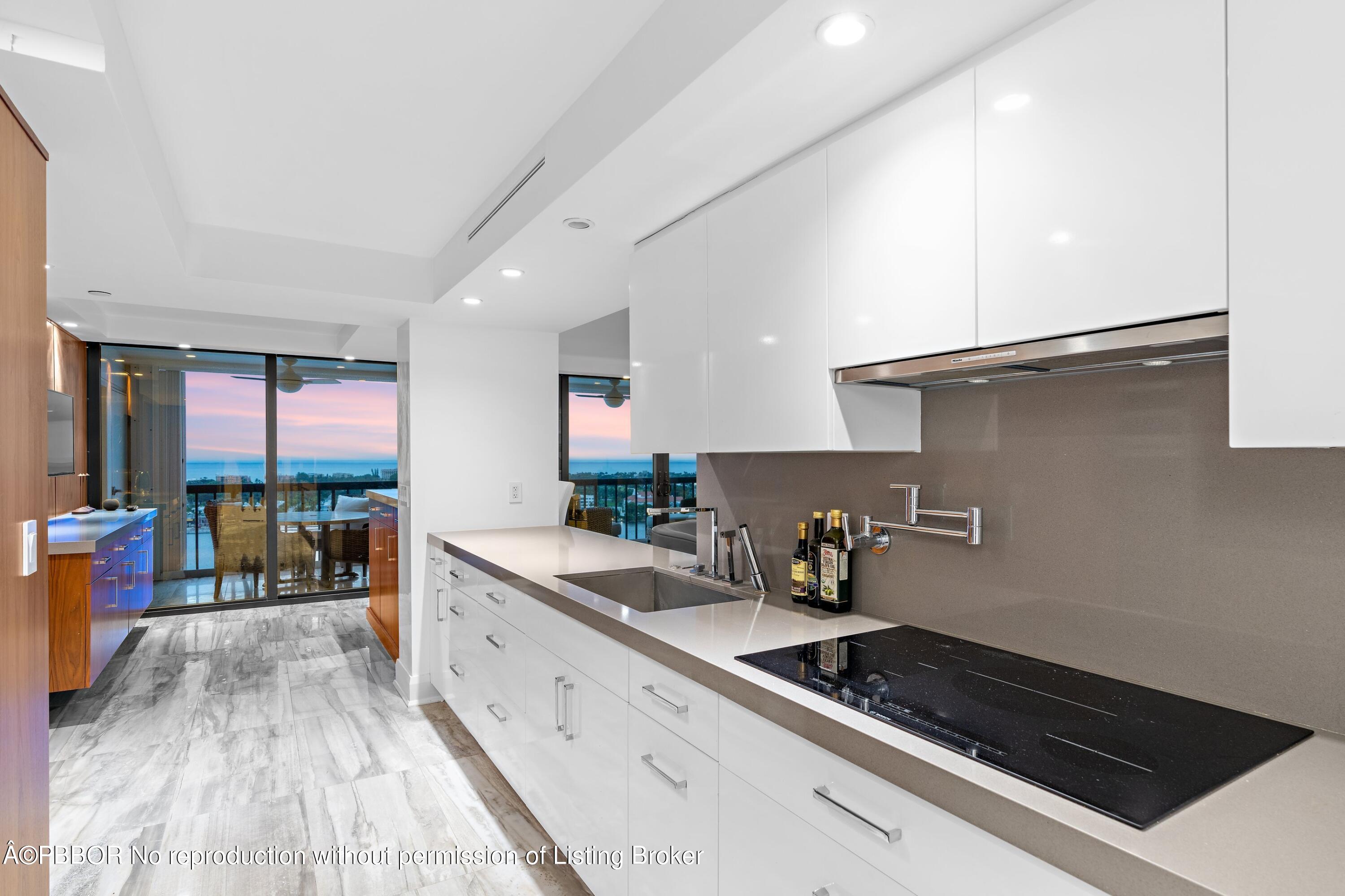 400 N Flagler Drive, PH-D2