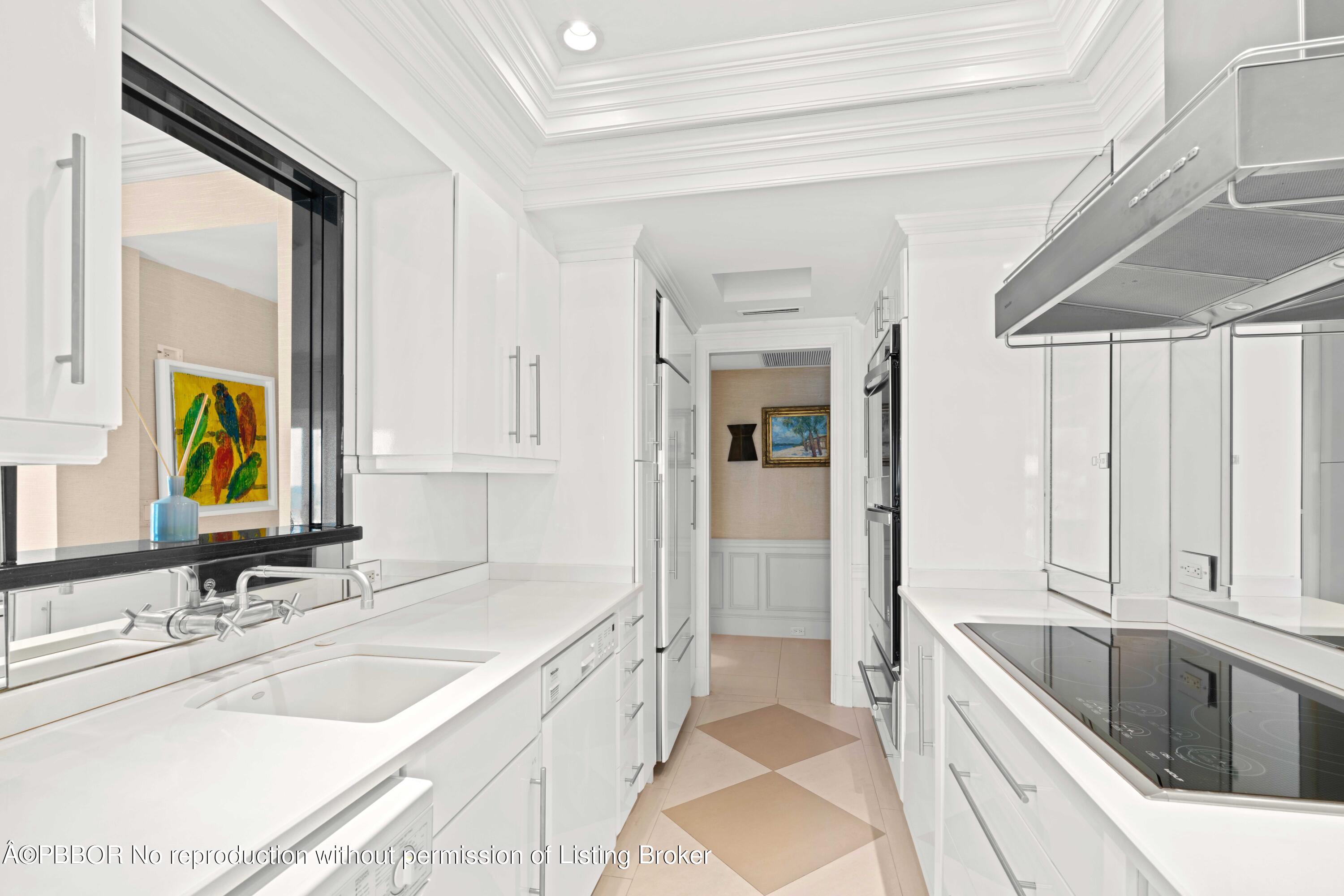 350 S Ocean Boulevard, 203