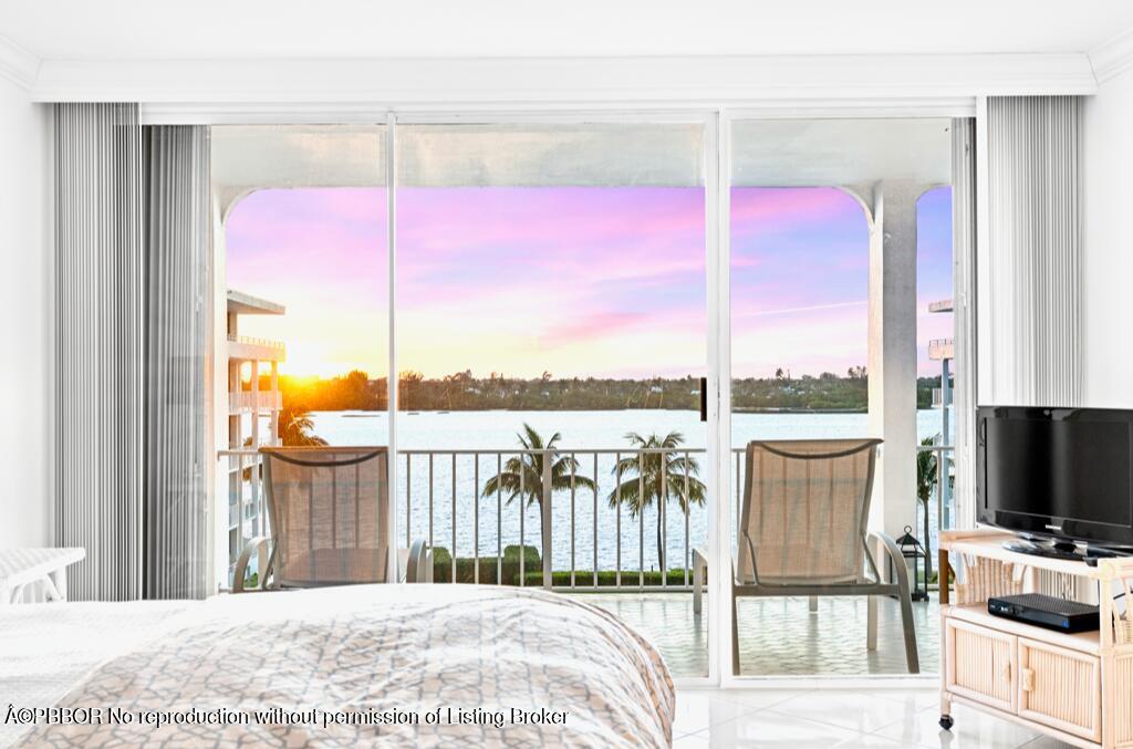 2784 S Ocean Boulevard, 402E