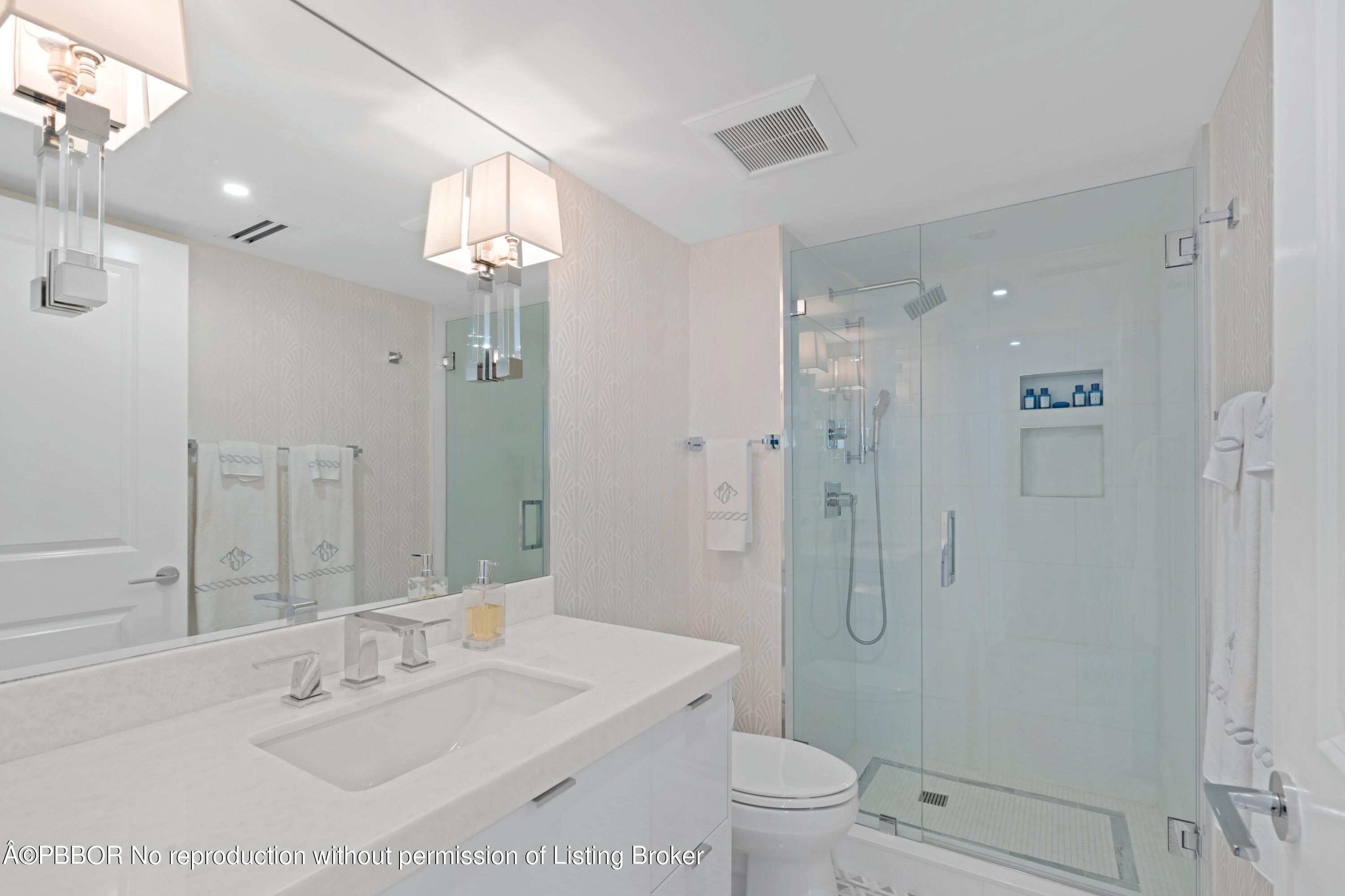400 N Flagler Drive, 906