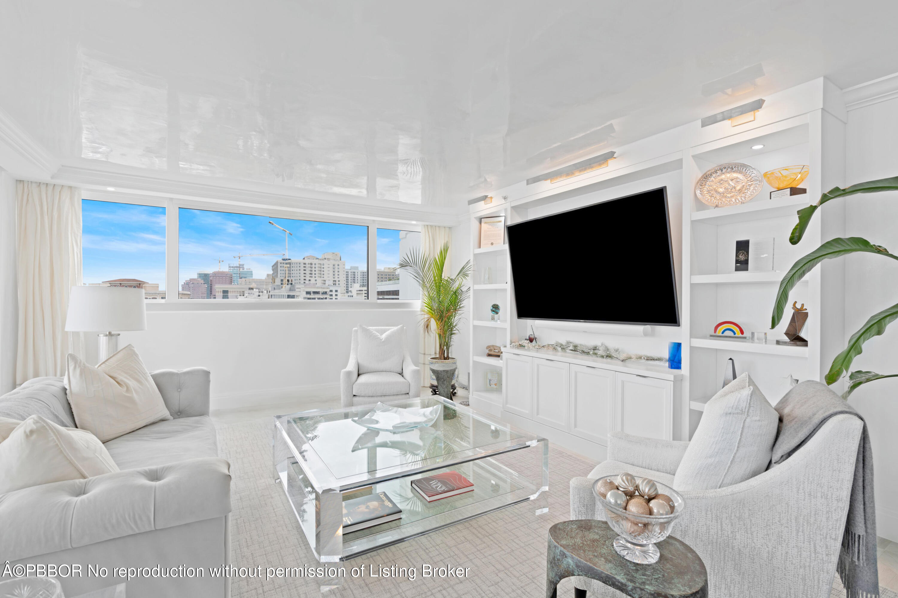 400 N Flagler Drive, 906