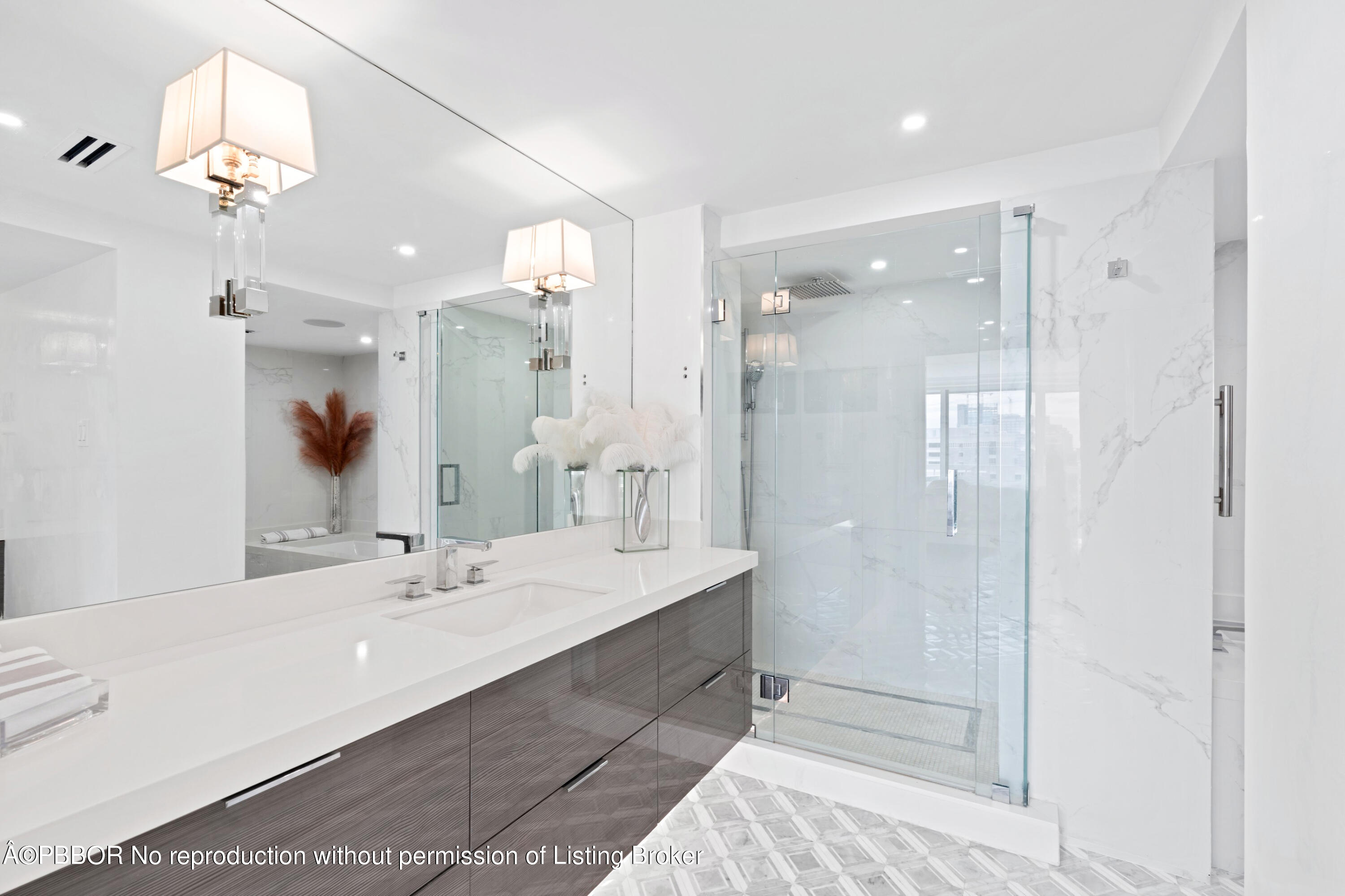 400 N Flagler Drive, 906