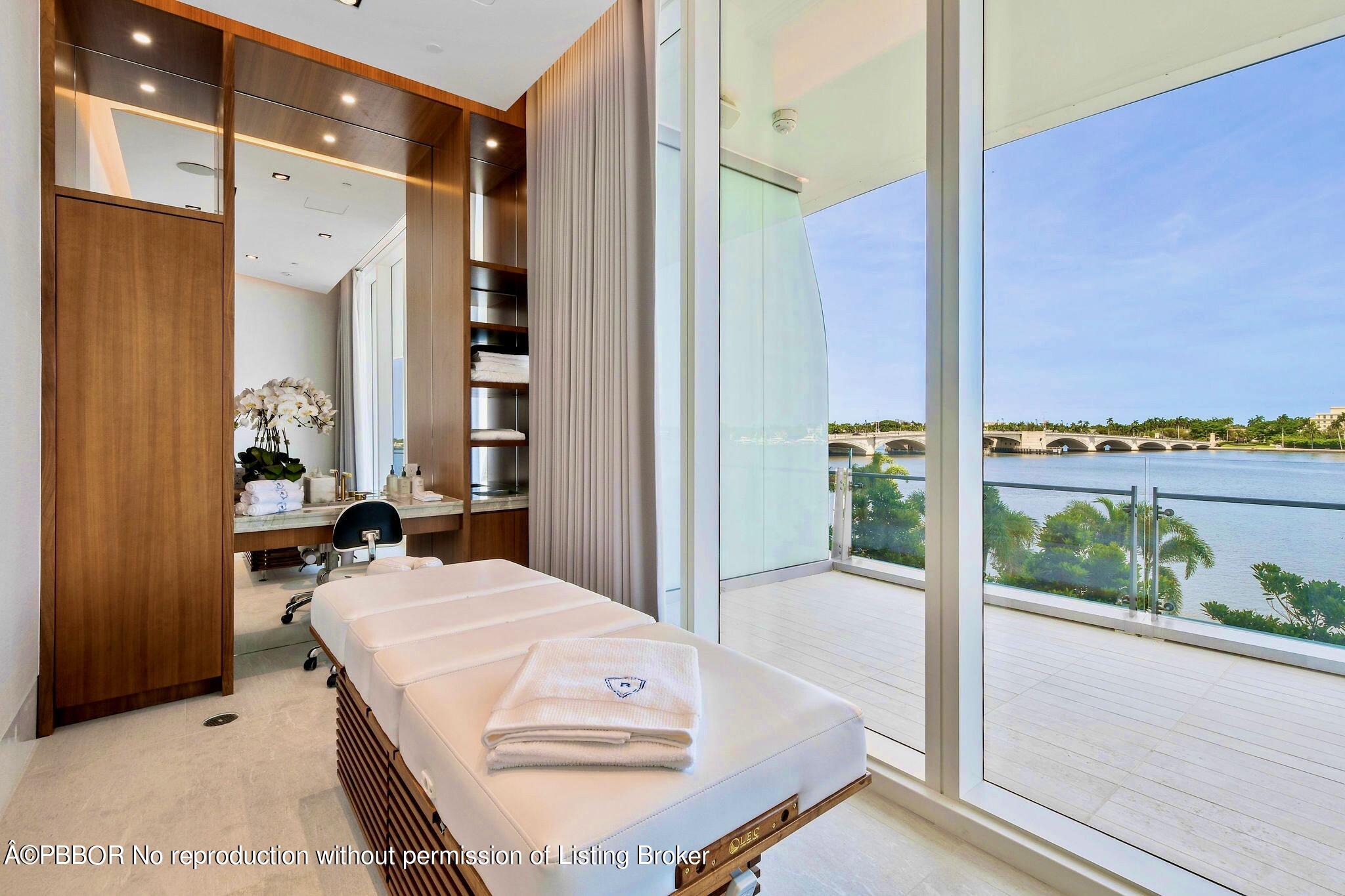 1100 S Flagler Drive, 1401