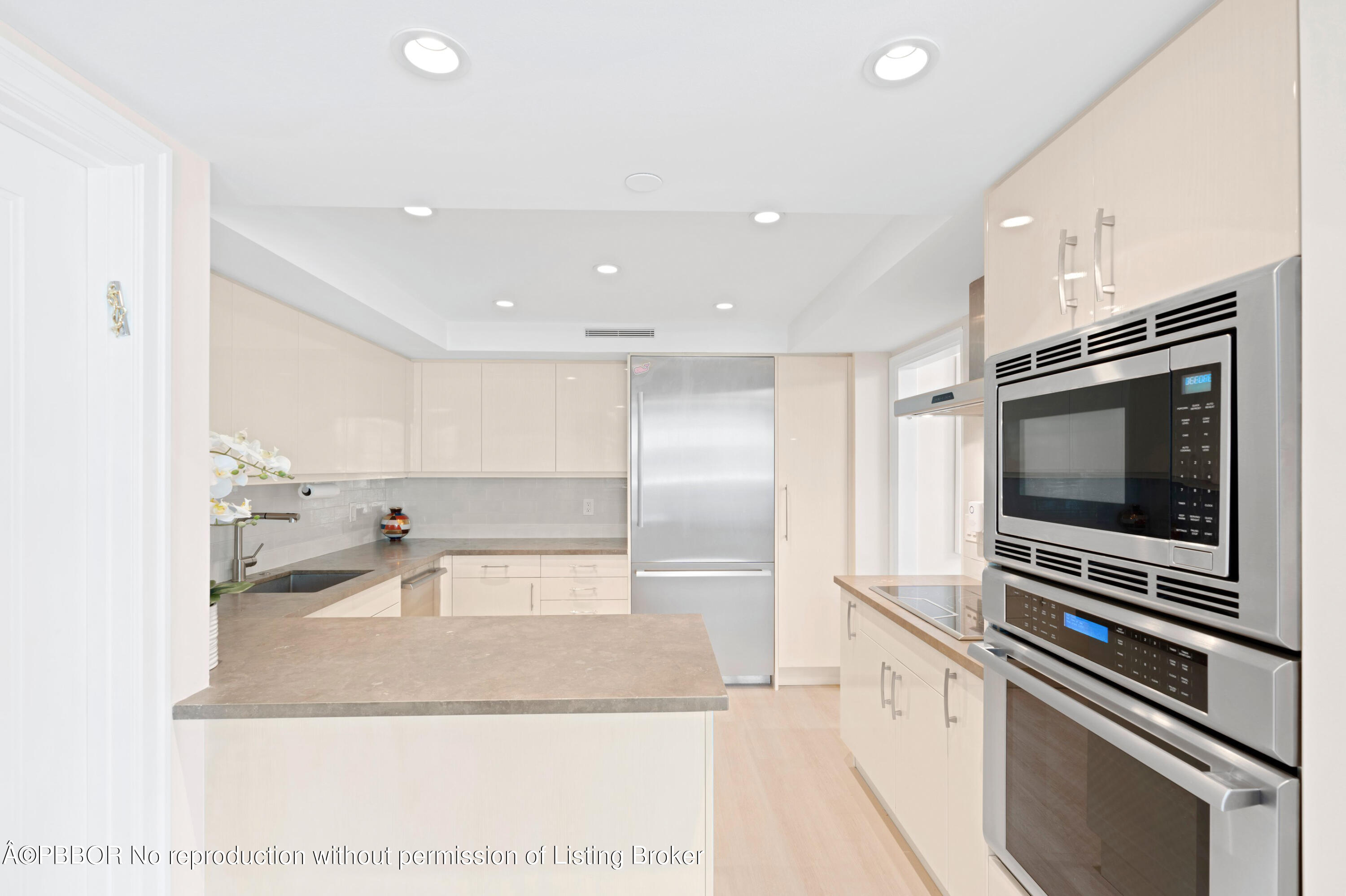 2660 S Ocean Boulevard, 102N