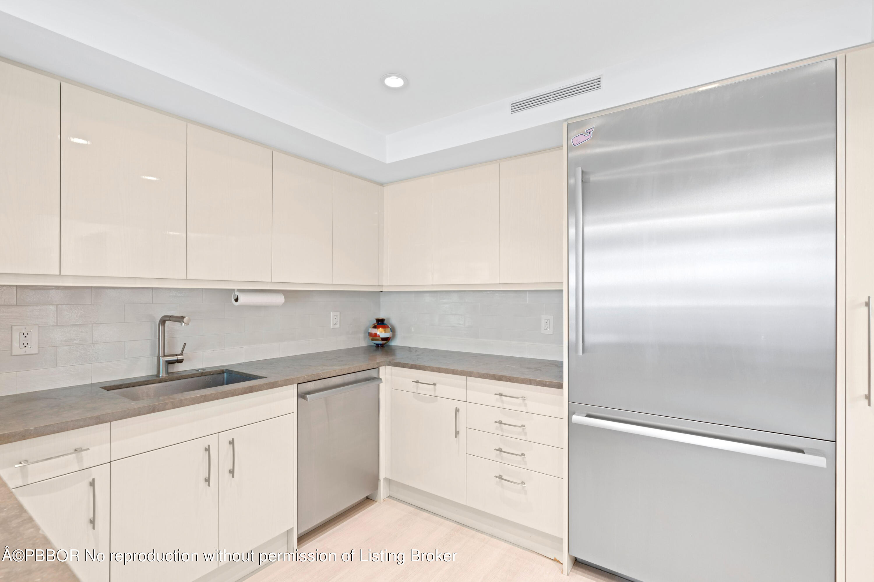 2660 S Ocean Boulevard, 102N