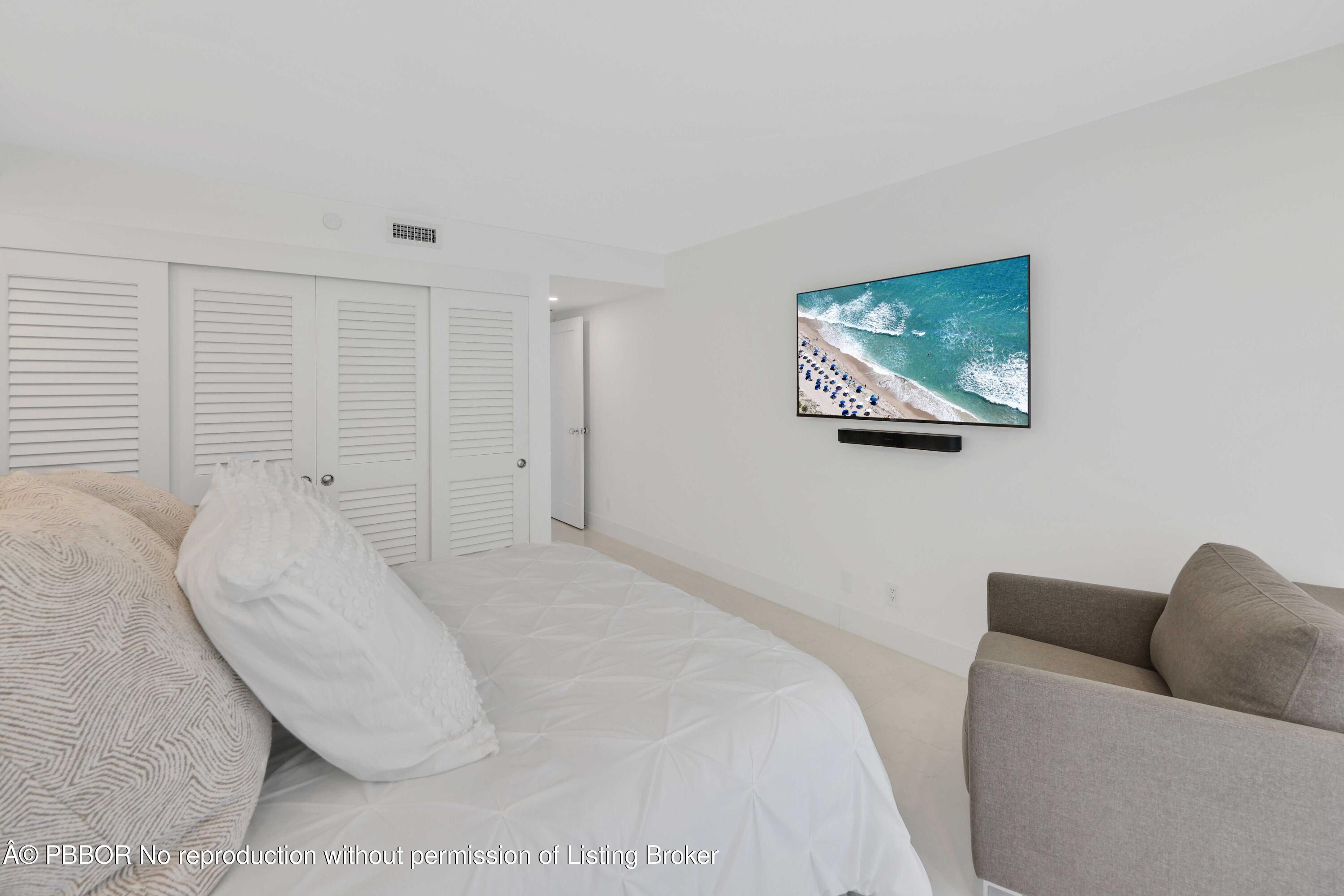 3440 S Ocean Boulevard, 402S