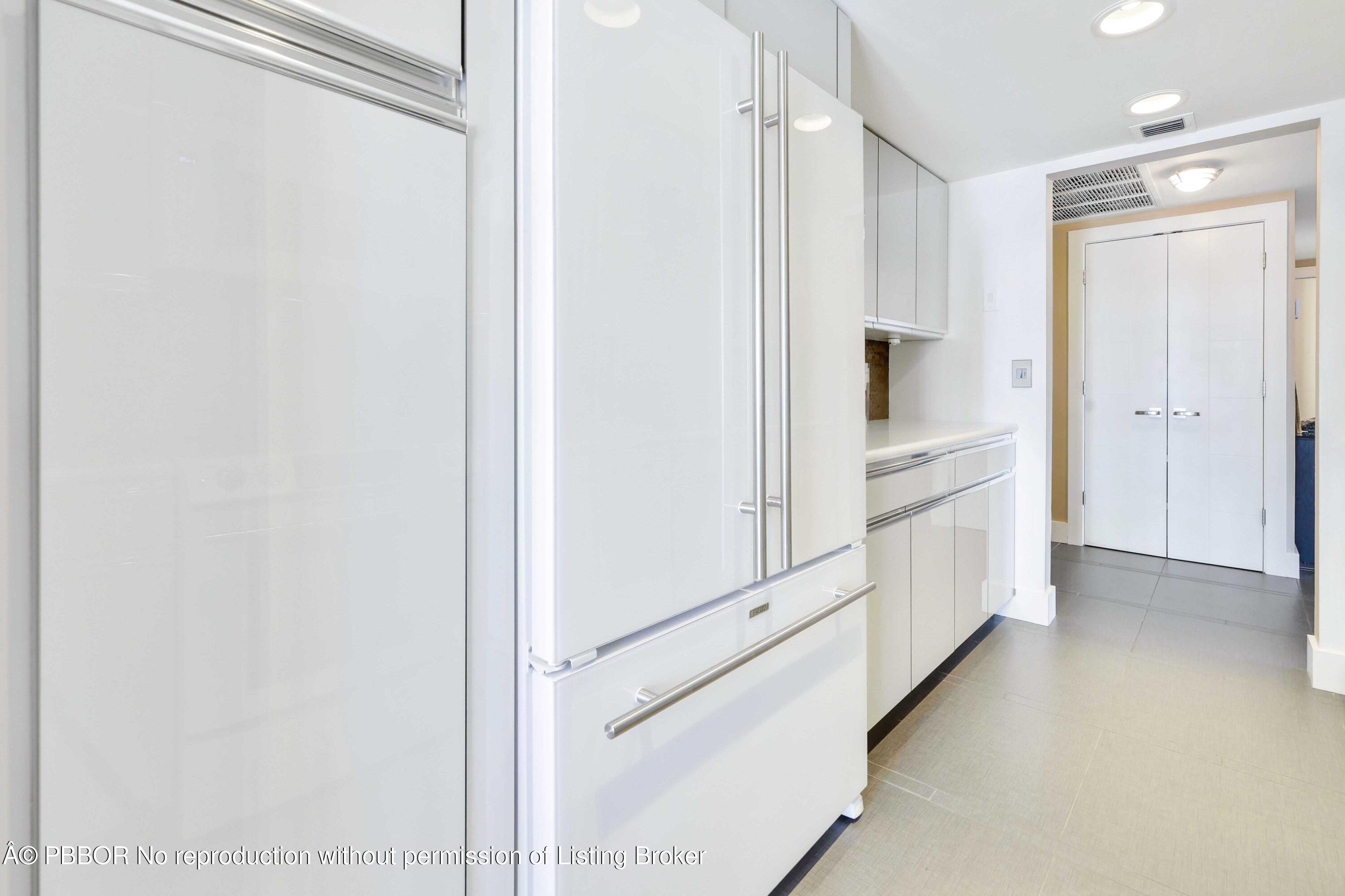 350 S Ocean Boulevard, 206