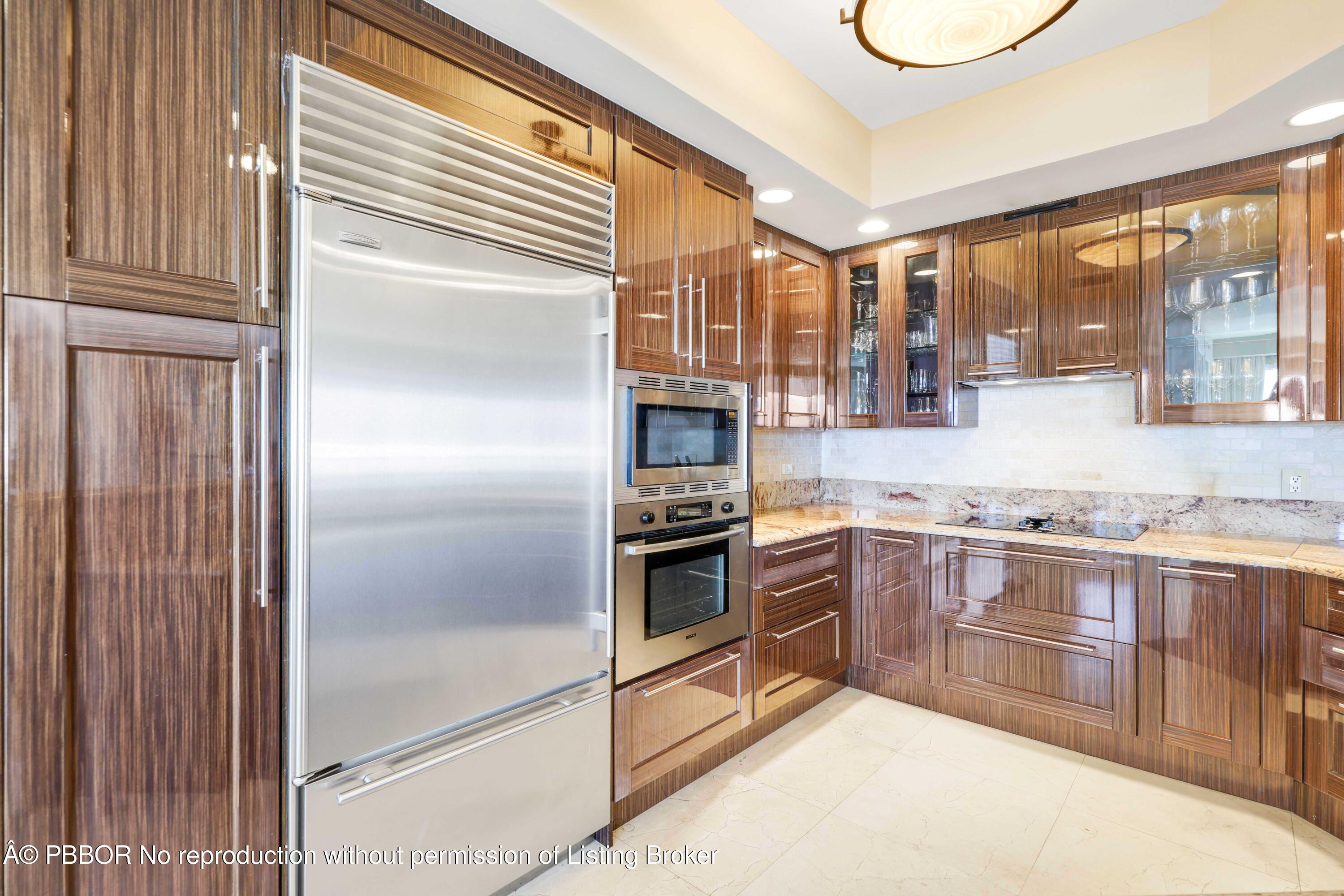 2700 N Ocean Drive APT 905B