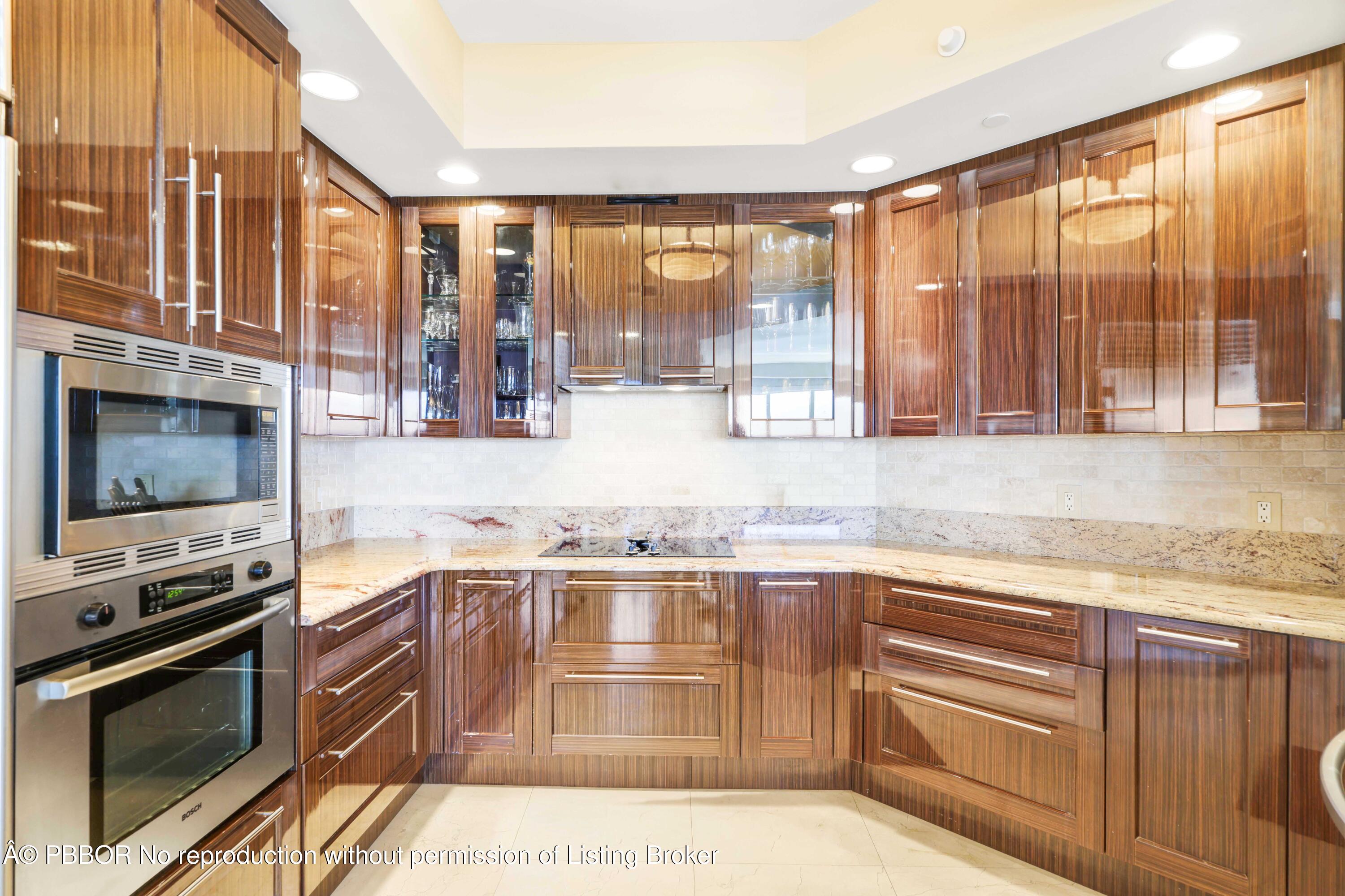 2700 N Ocean Drive APT 905B