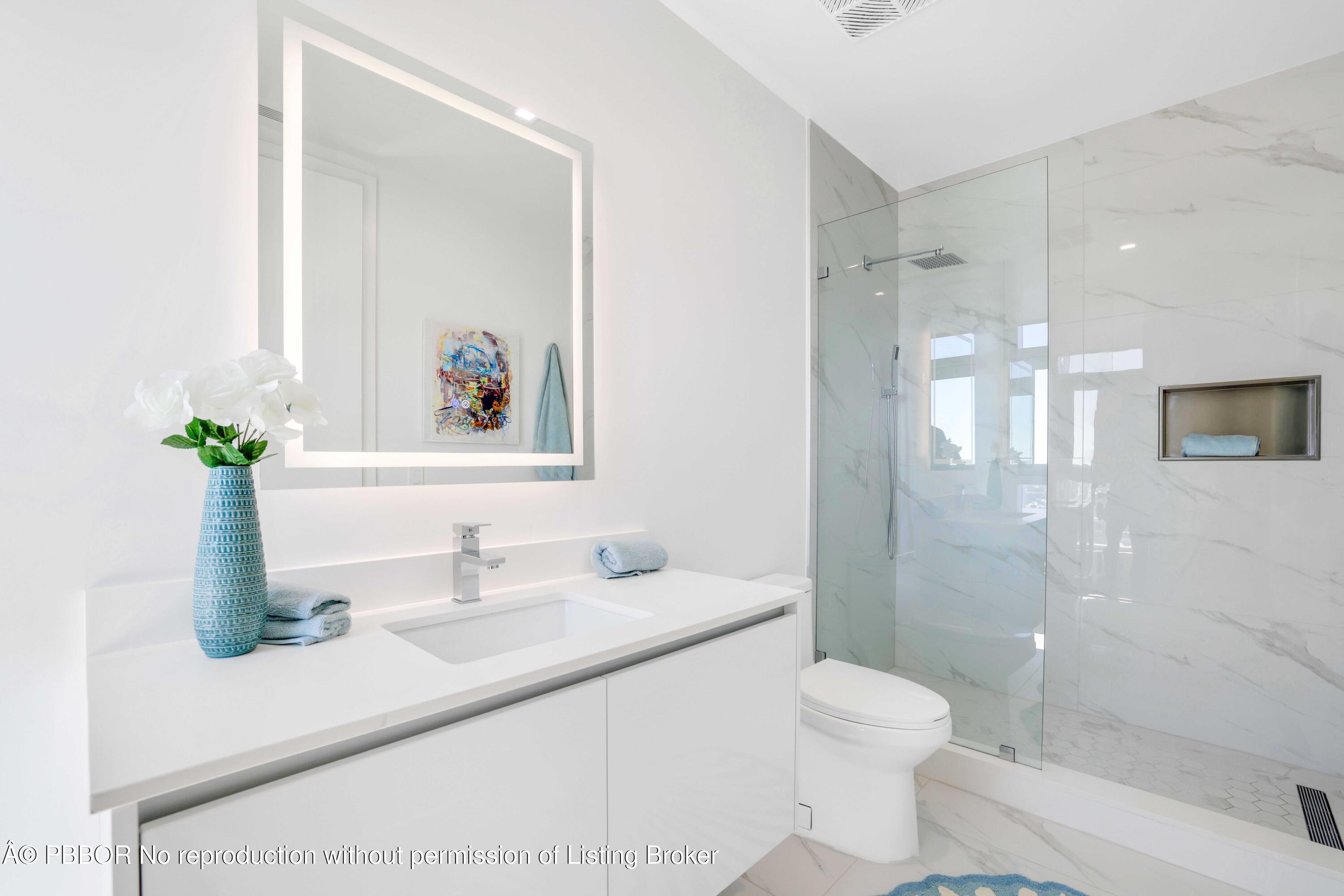 220 Lake Shore Drive 2112